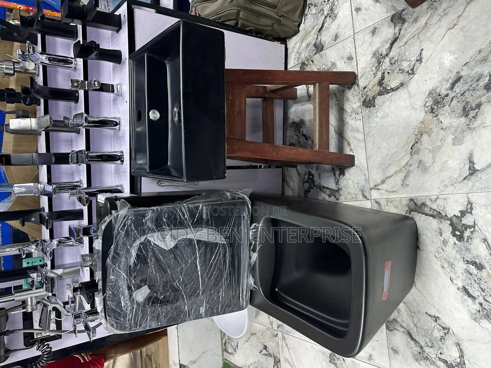 Black Wc With Countertop Basin