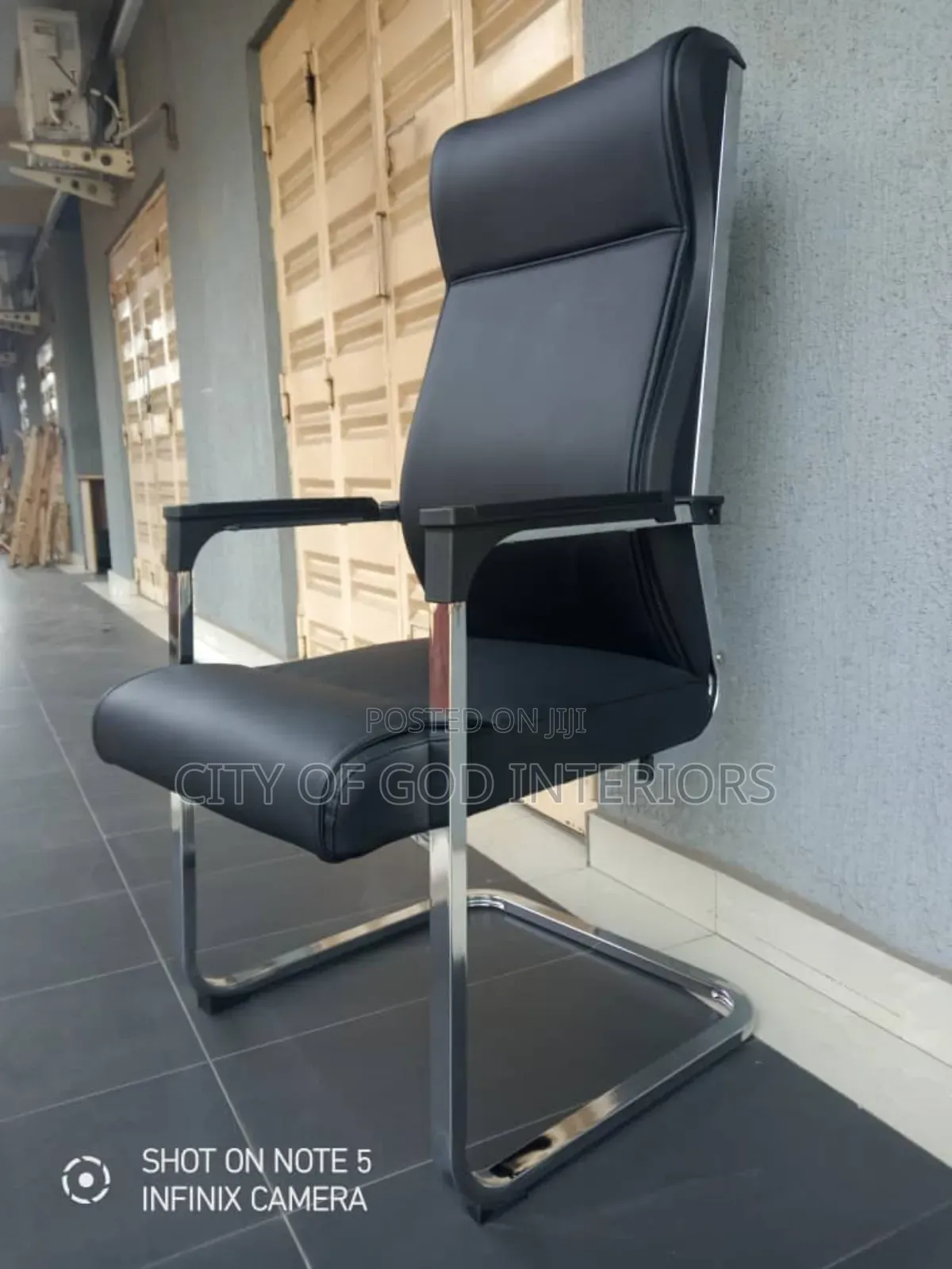 Quality Imported Visitor Chair
