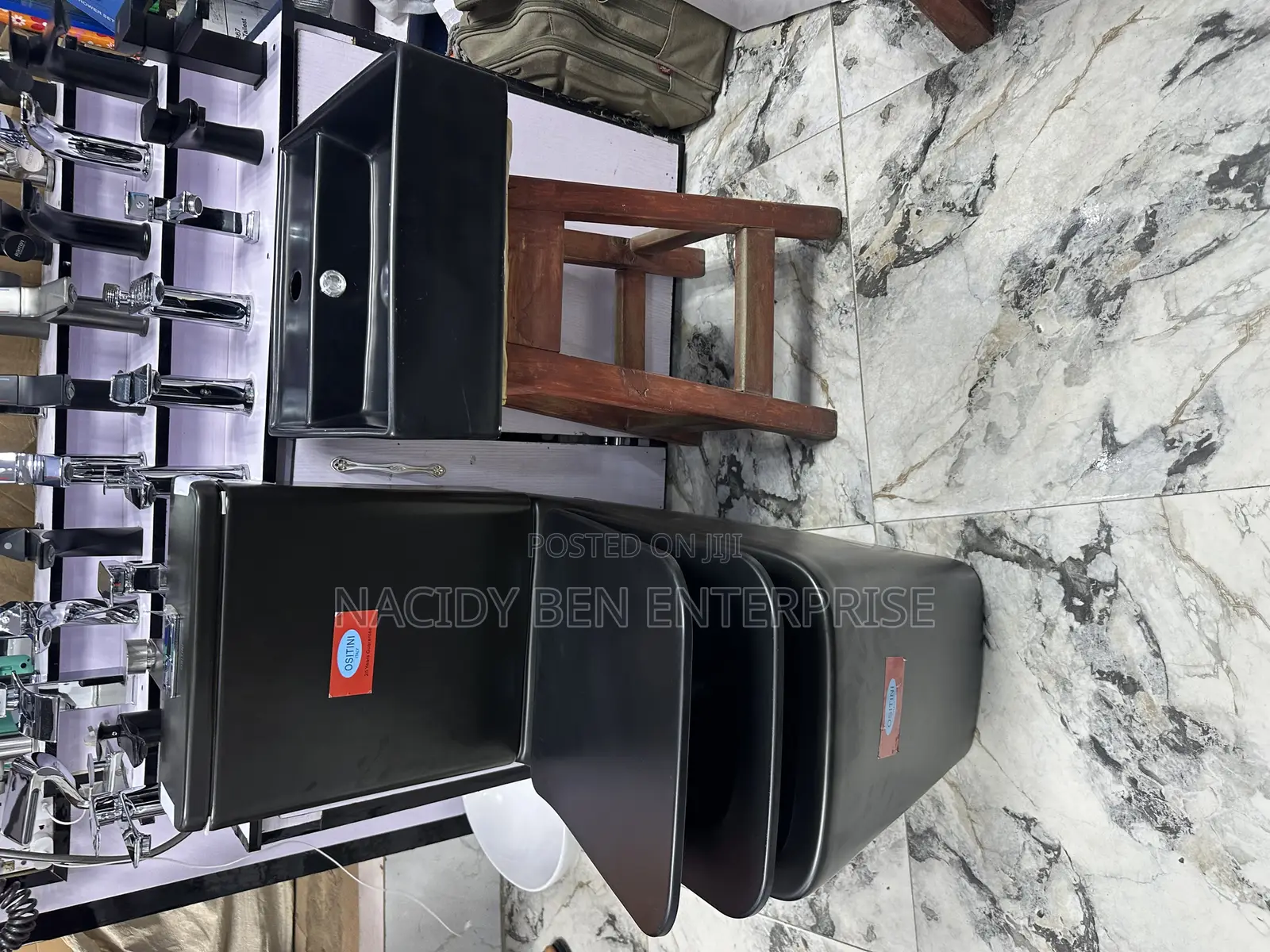 Black Wc With Countertop Basin