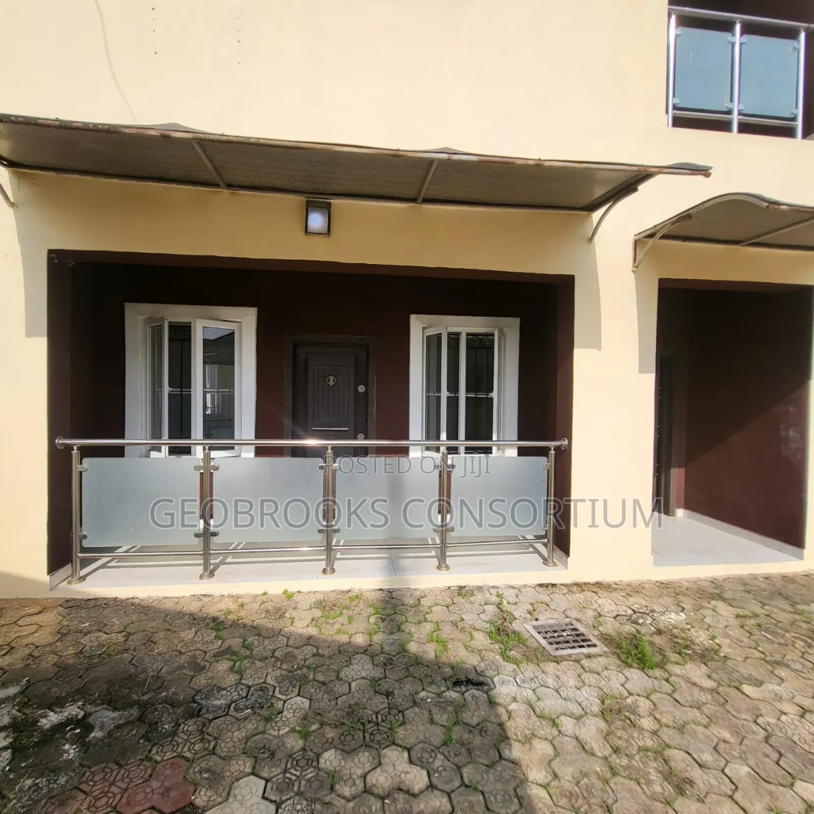 4bdrm Duplex in Kolapo Ishola Gra, Akobo for sale