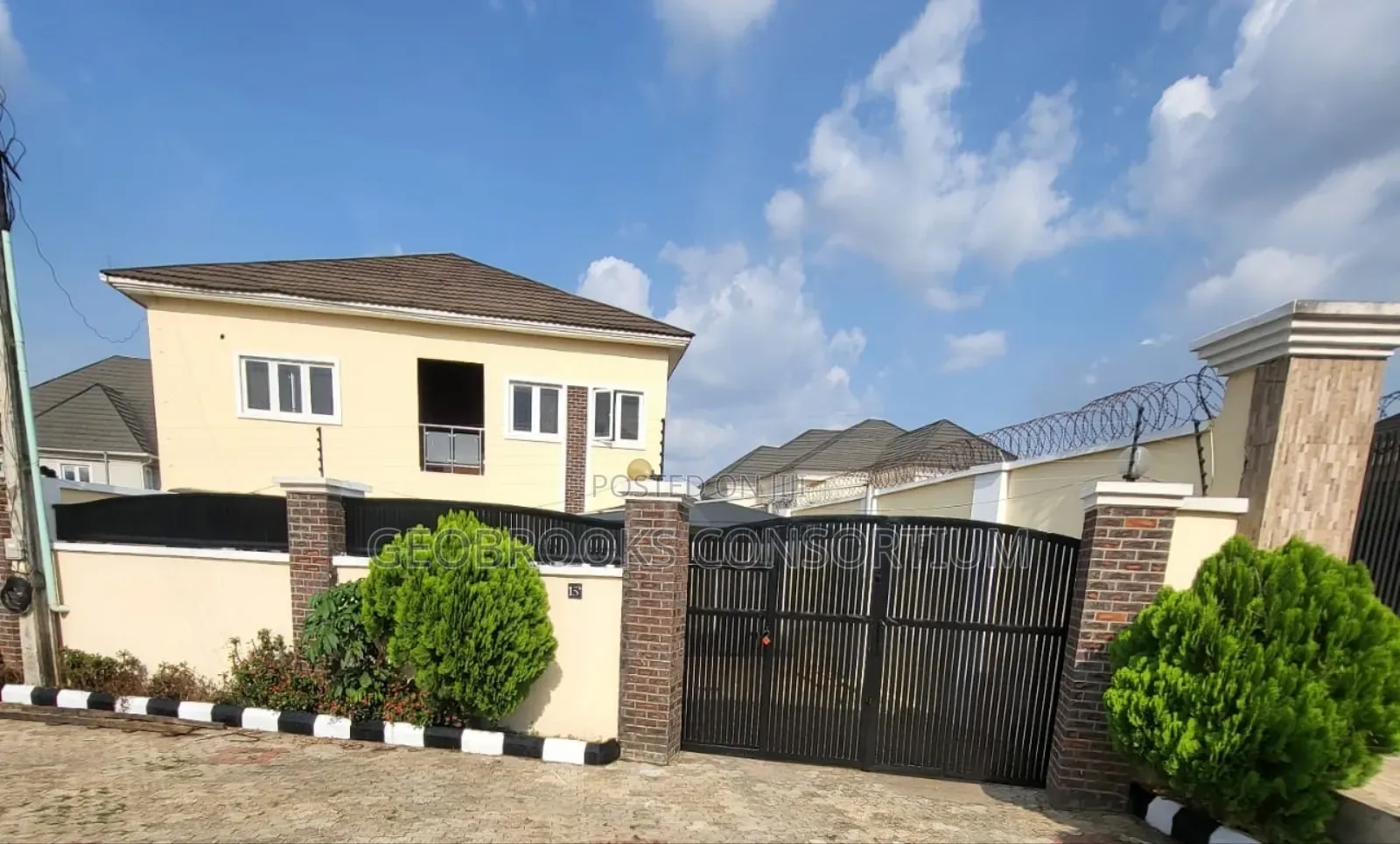 4bdrm Duplex in Kolapo Ishola Gra, Akobo for sale