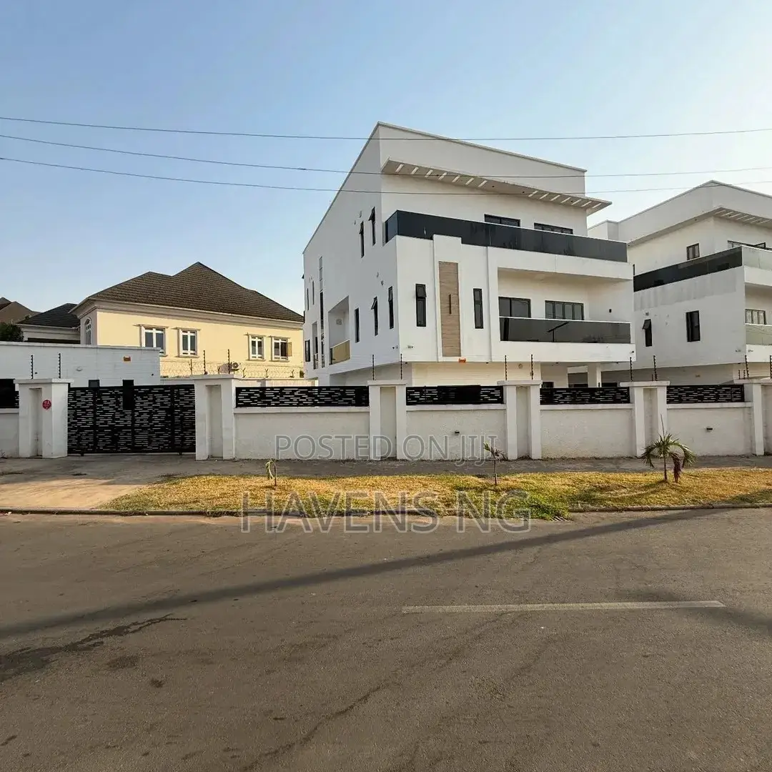7bdrm Duplex in Asokoro for sale
