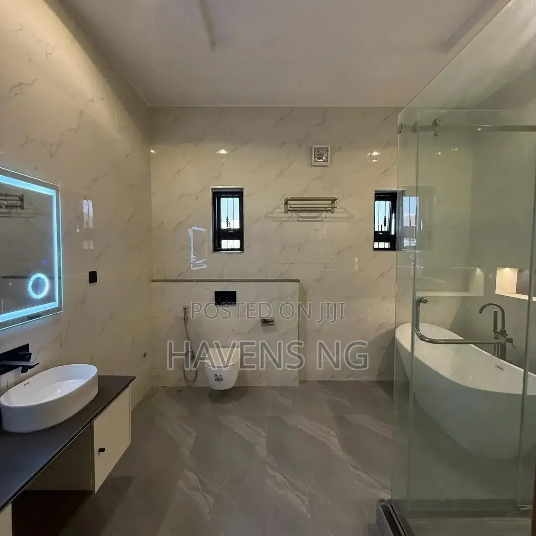 7bdrm Duplex in Asokoro for sale