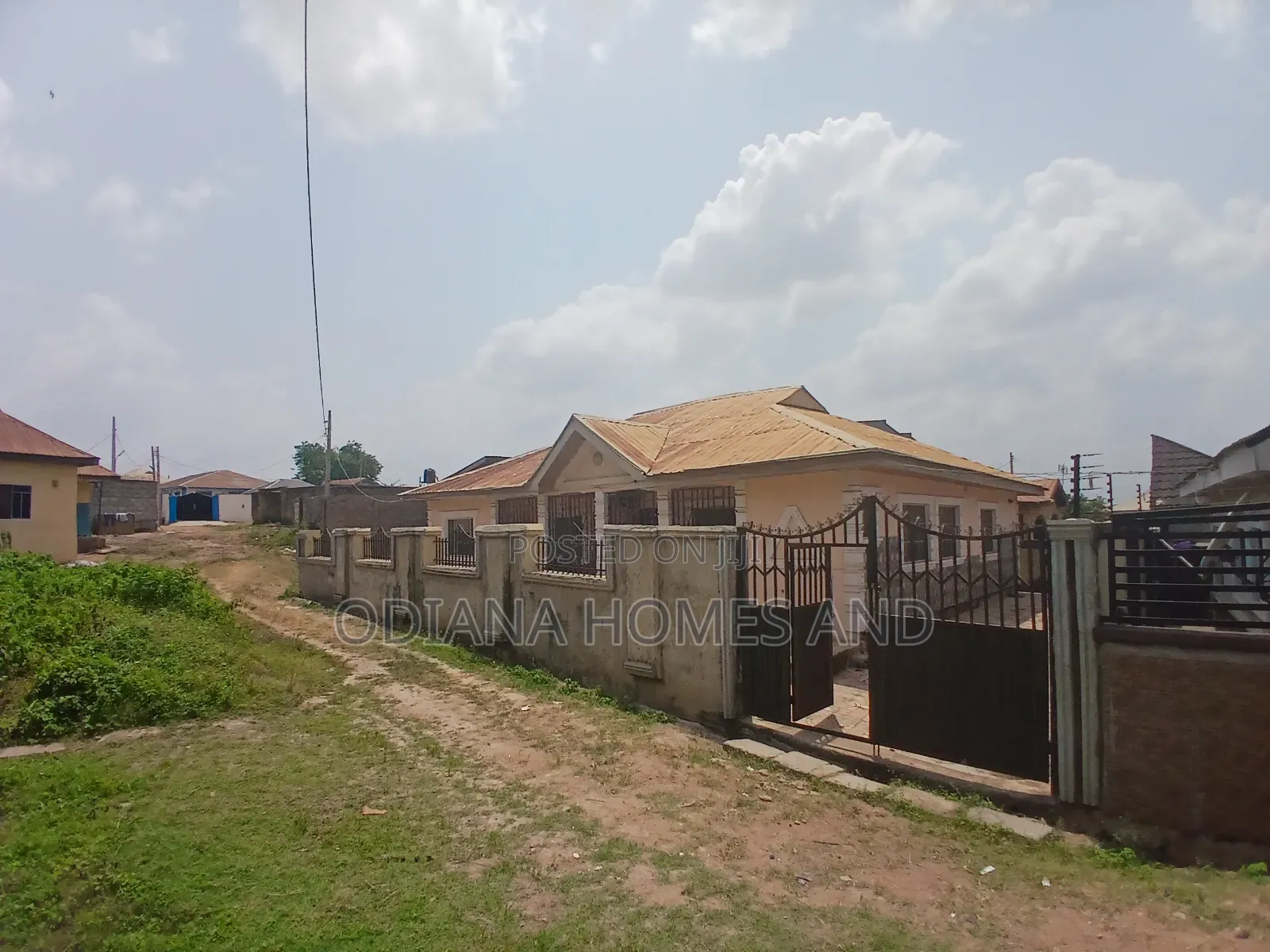3bdrm Bungalow in Elebu, Off Akala, Ibadan for sale