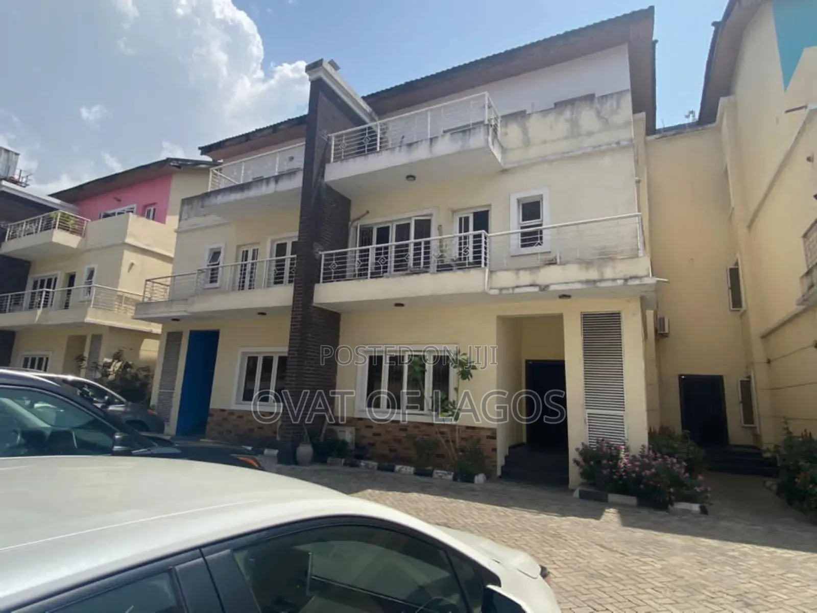 4bdrm Duplex in Lekki Phase 1 for rent