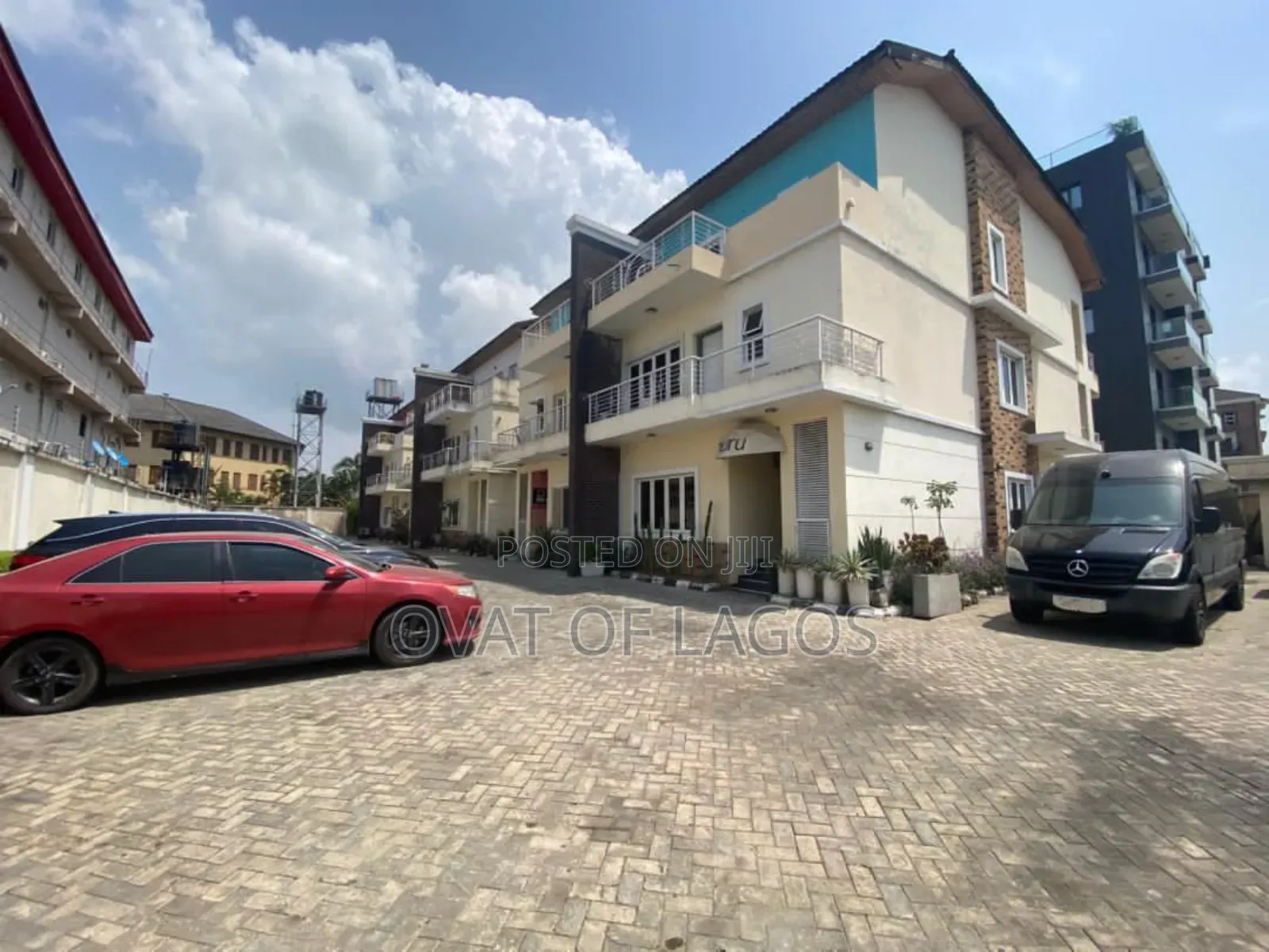 4bdrm Duplex in Lekki Phase 1 for rent