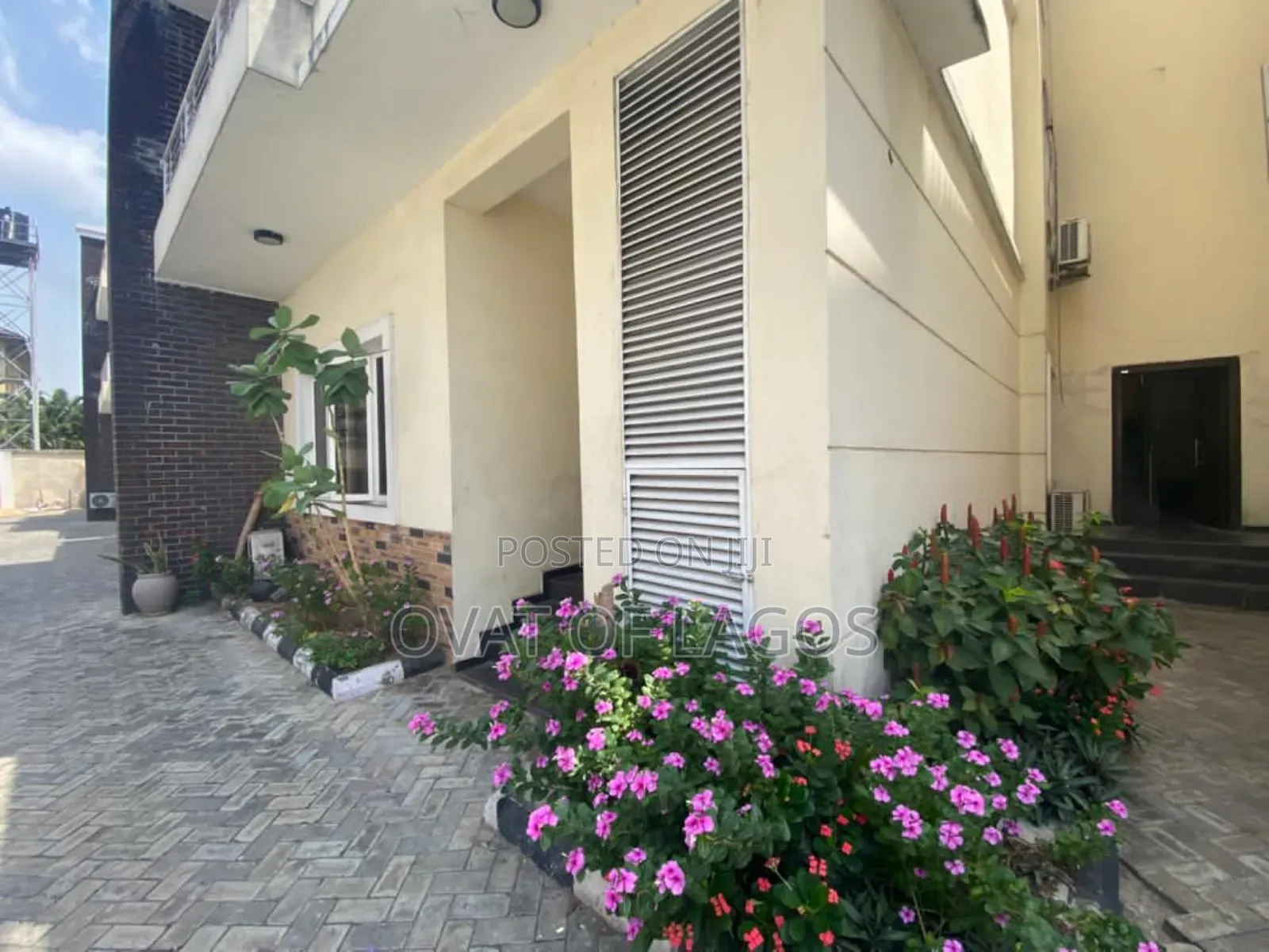 4bdrm Duplex in Lekki Phase 1 for rent