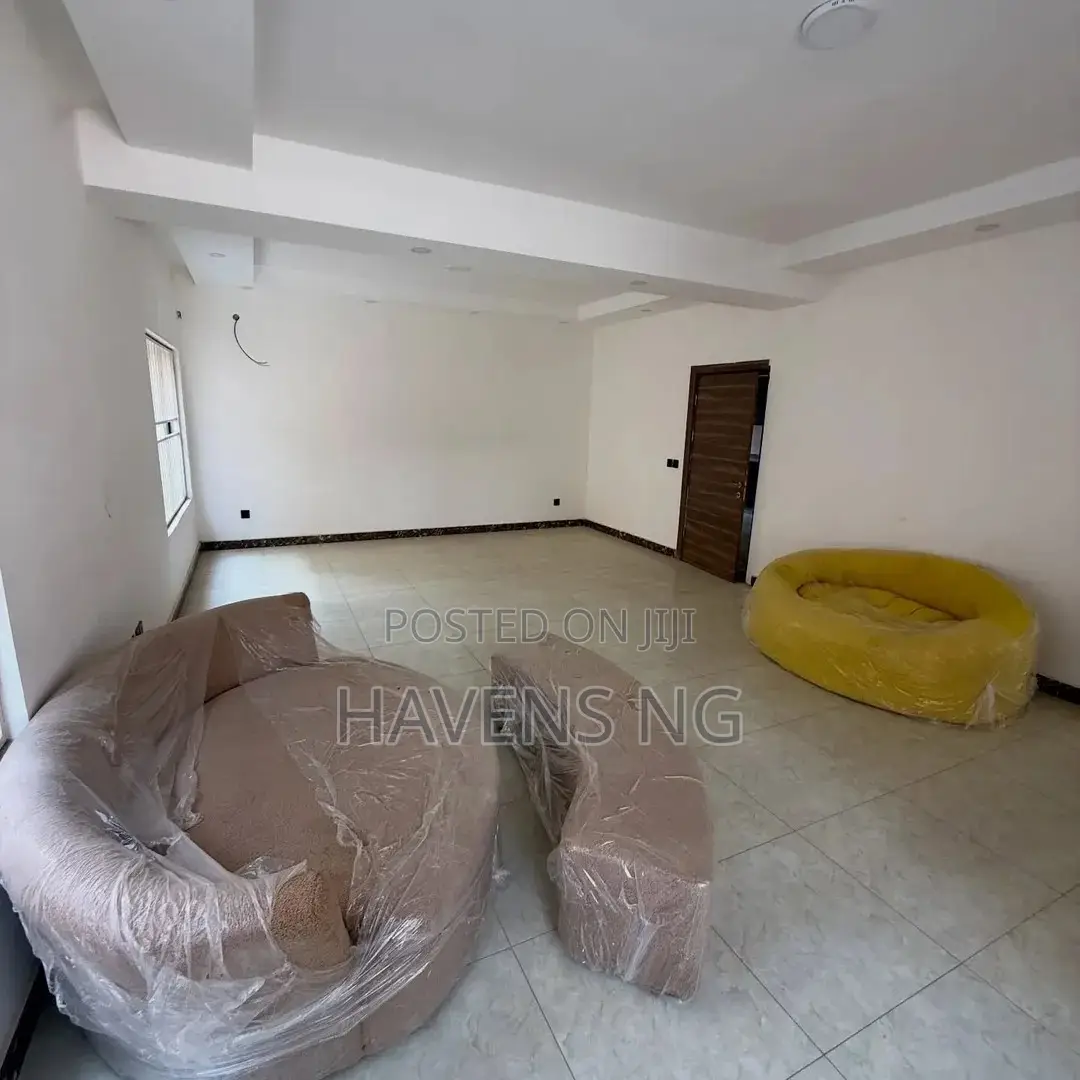 5bdrm Duplex in Mabushi for sale