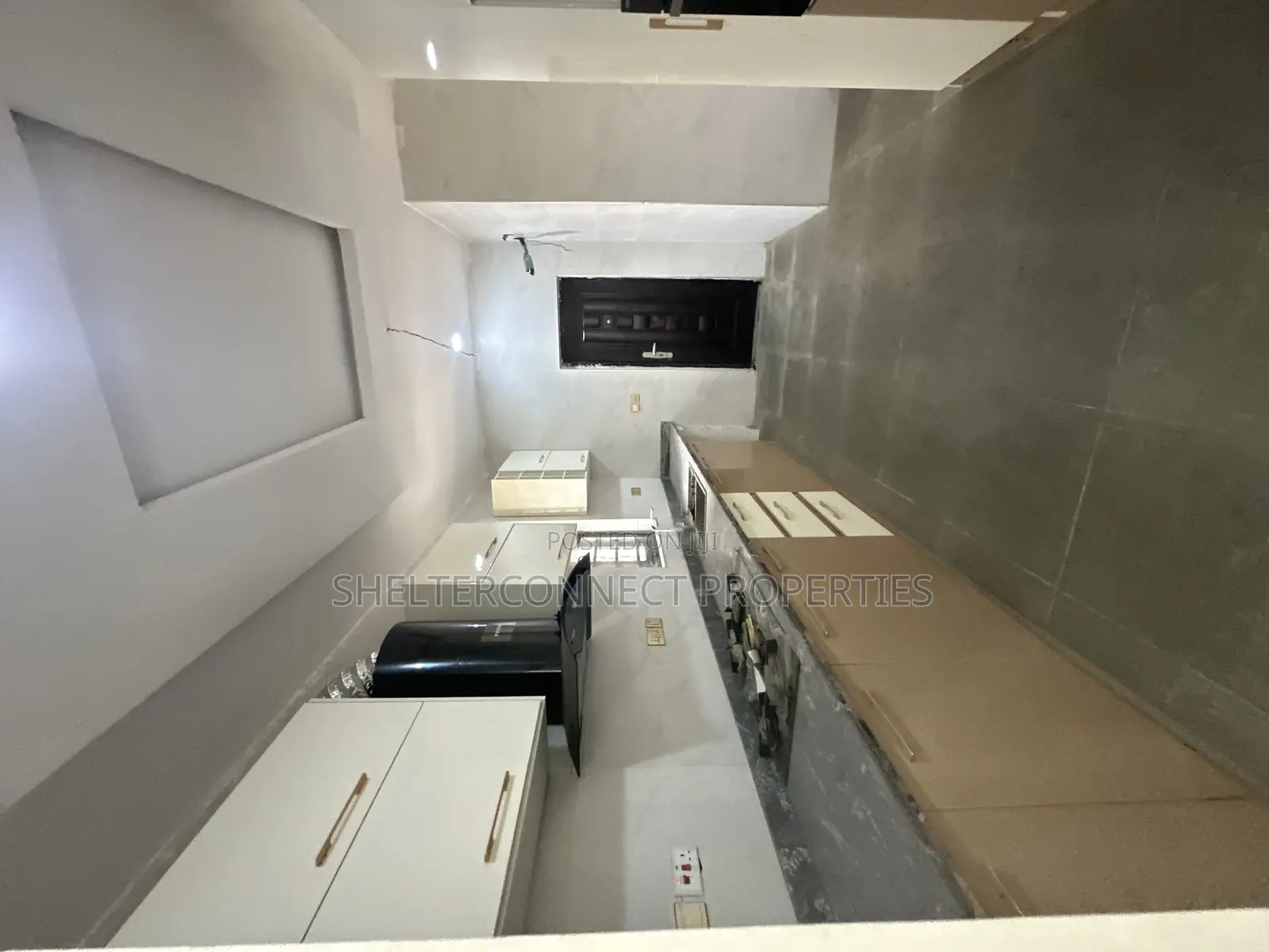 4bdrm Townhouse/Terrace in Ikate for sale