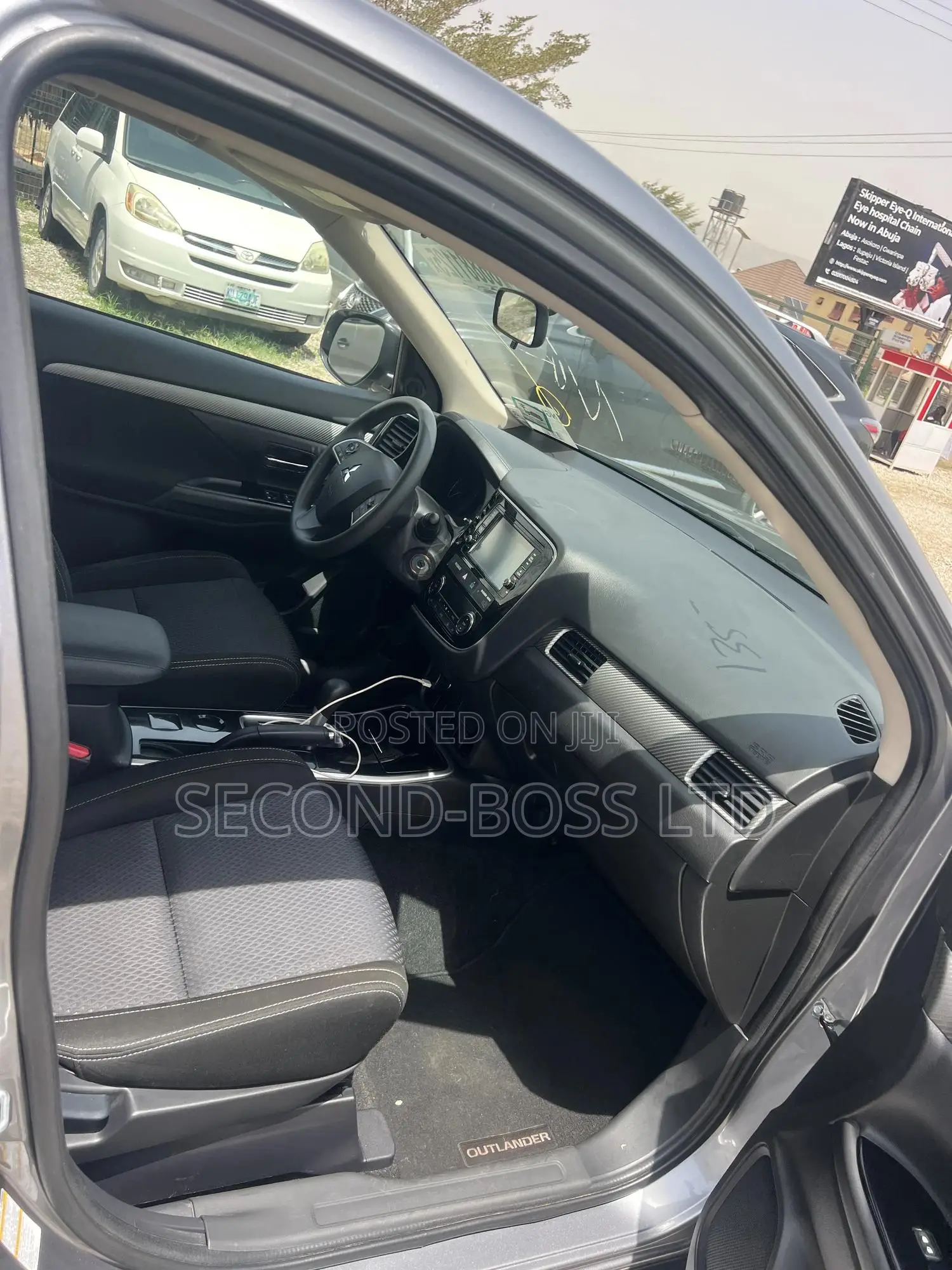 Mitsubishi Outlander SE FWD 2018 Gray