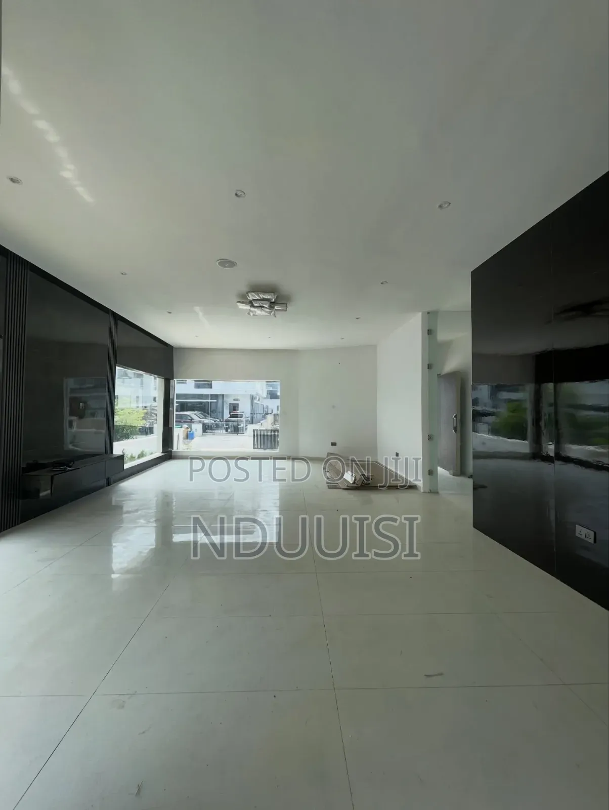 5bdrm Duplex in Lekki County Homes, Ikota for sale