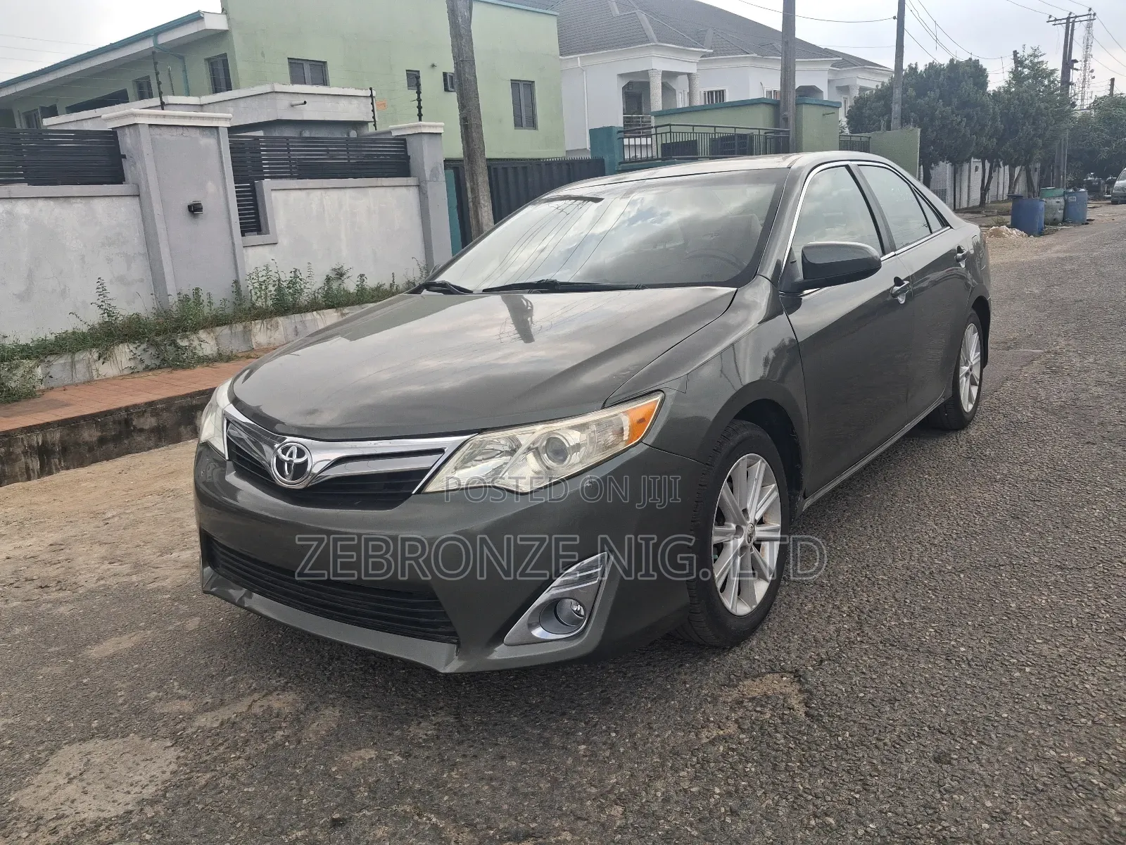 Toyota Camry XLE 4dr Sedan (2.5L 4cyl 6A) 2012 Green