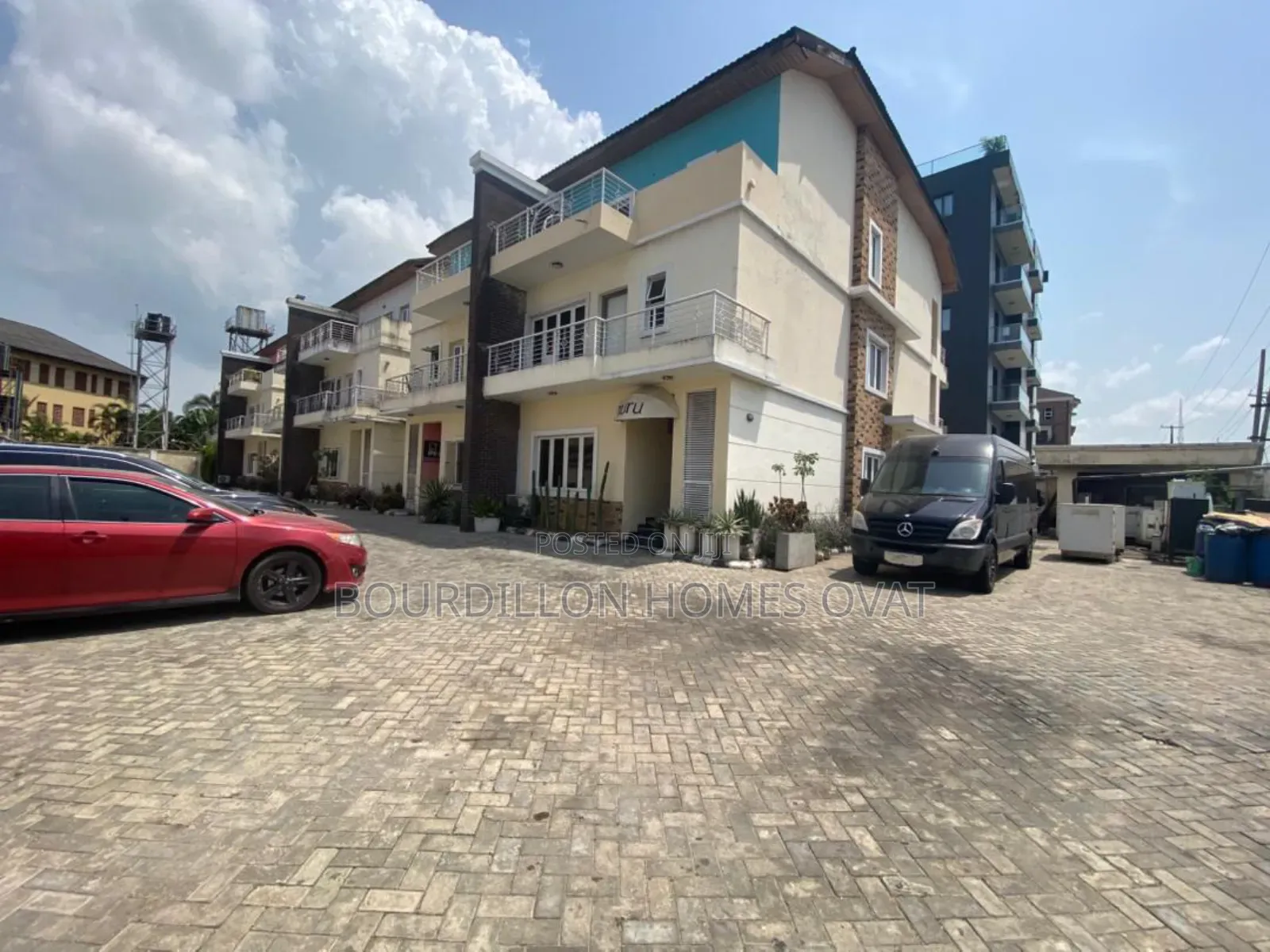 4bdrm Duplex in Lekki Phase 1 Lagos for rent