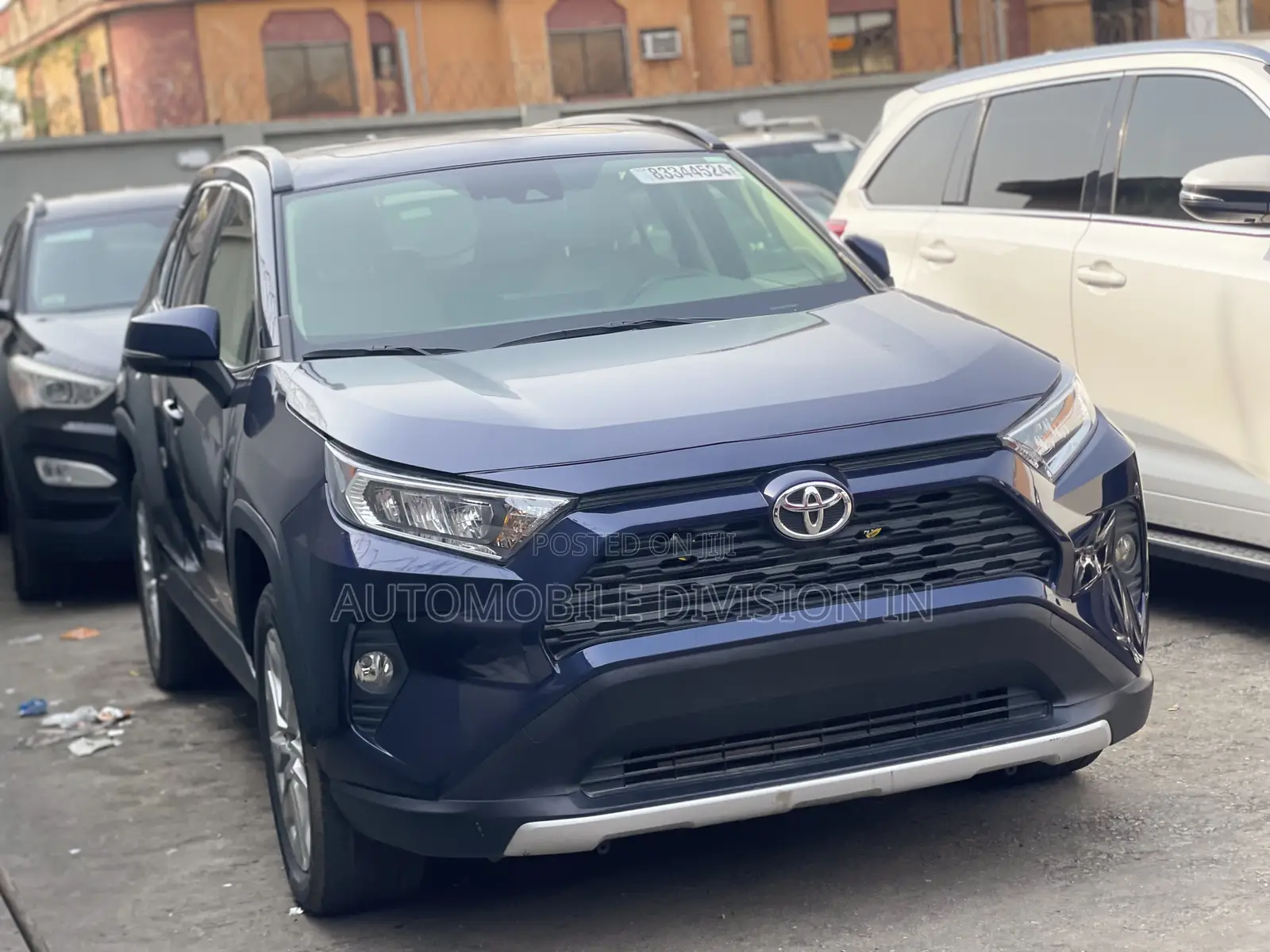 Toyota RAV4 XLE AWD 2020 Blue