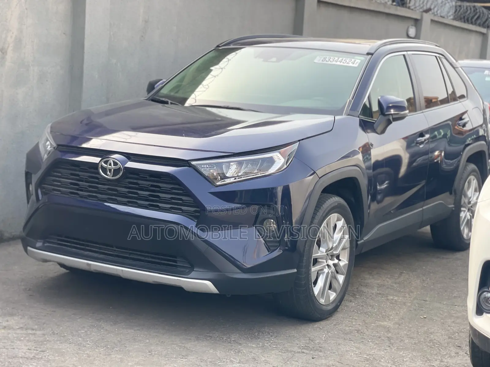 Toyota RAV4 XLE AWD 2020 Blue