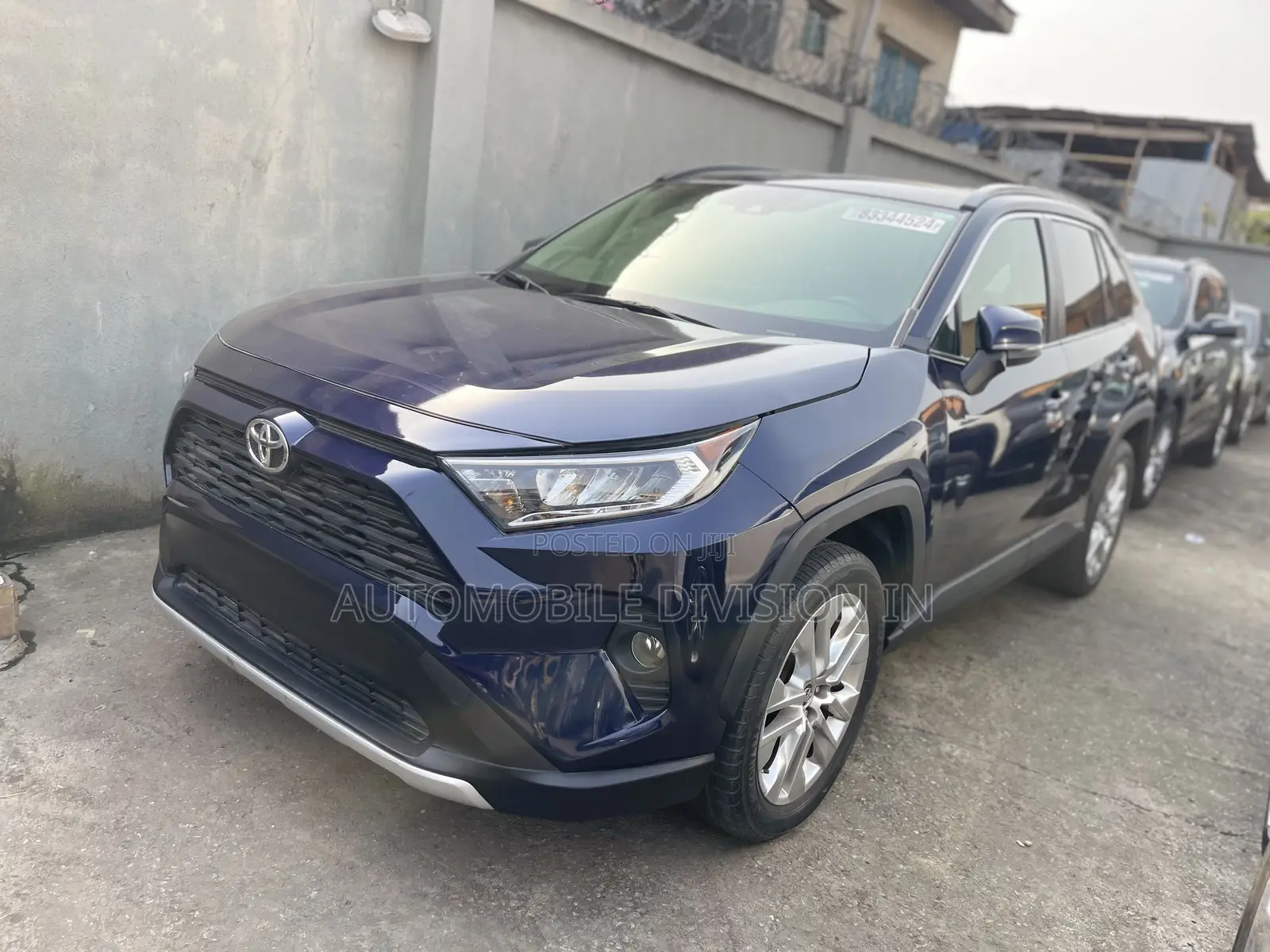 Toyota RAV4 XLE AWD 2020 Blue