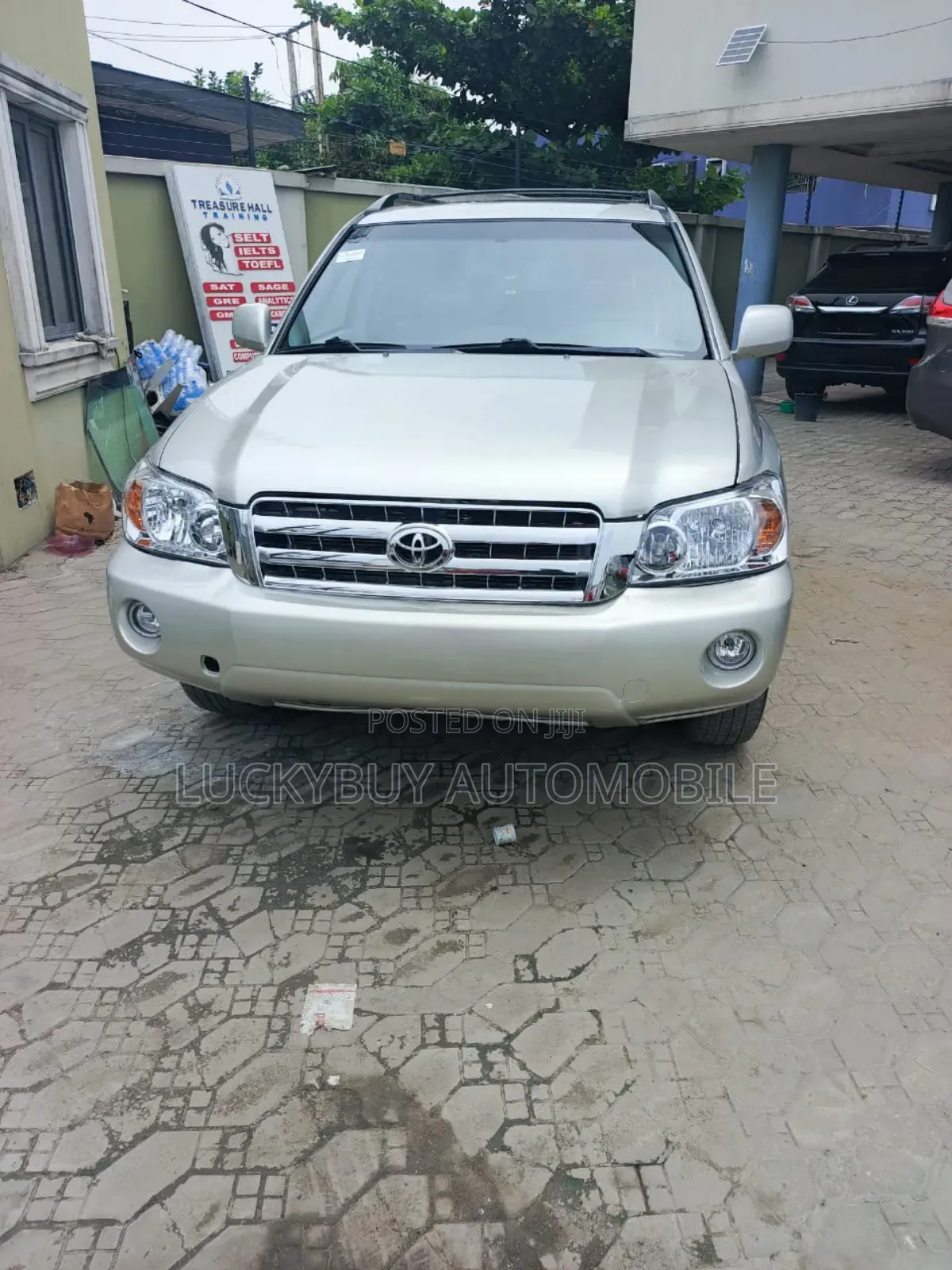 Toyota Highlander 2025 Silver