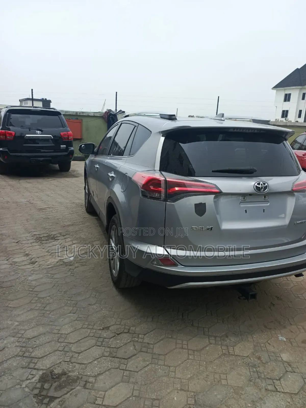 Toyota RAV4 Limited AWD (2.5L 4cyl 6A) 2016 Silver