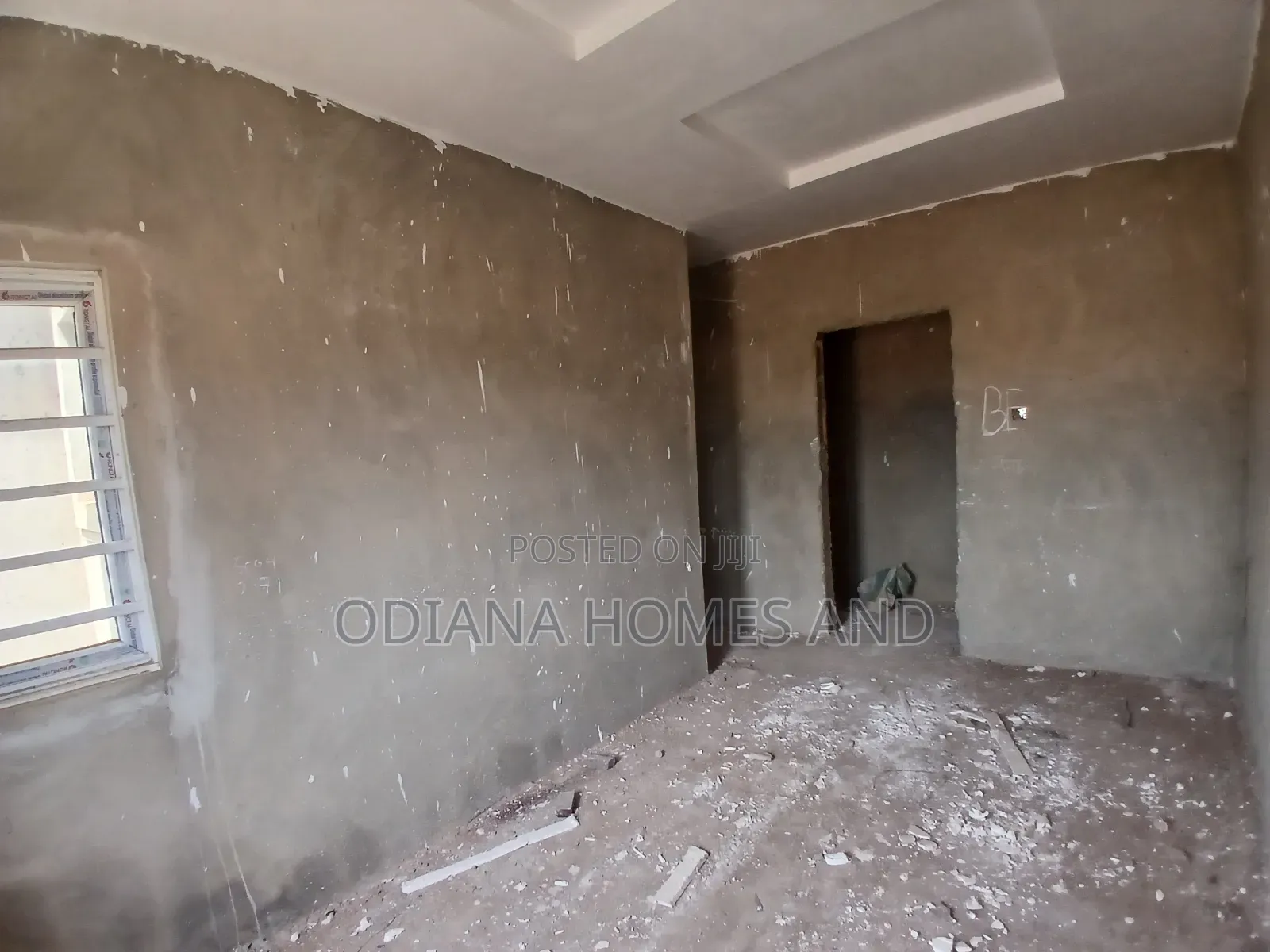 8bdrm Apartment in Off Ayegun/Oleyo, Akala Express for sale