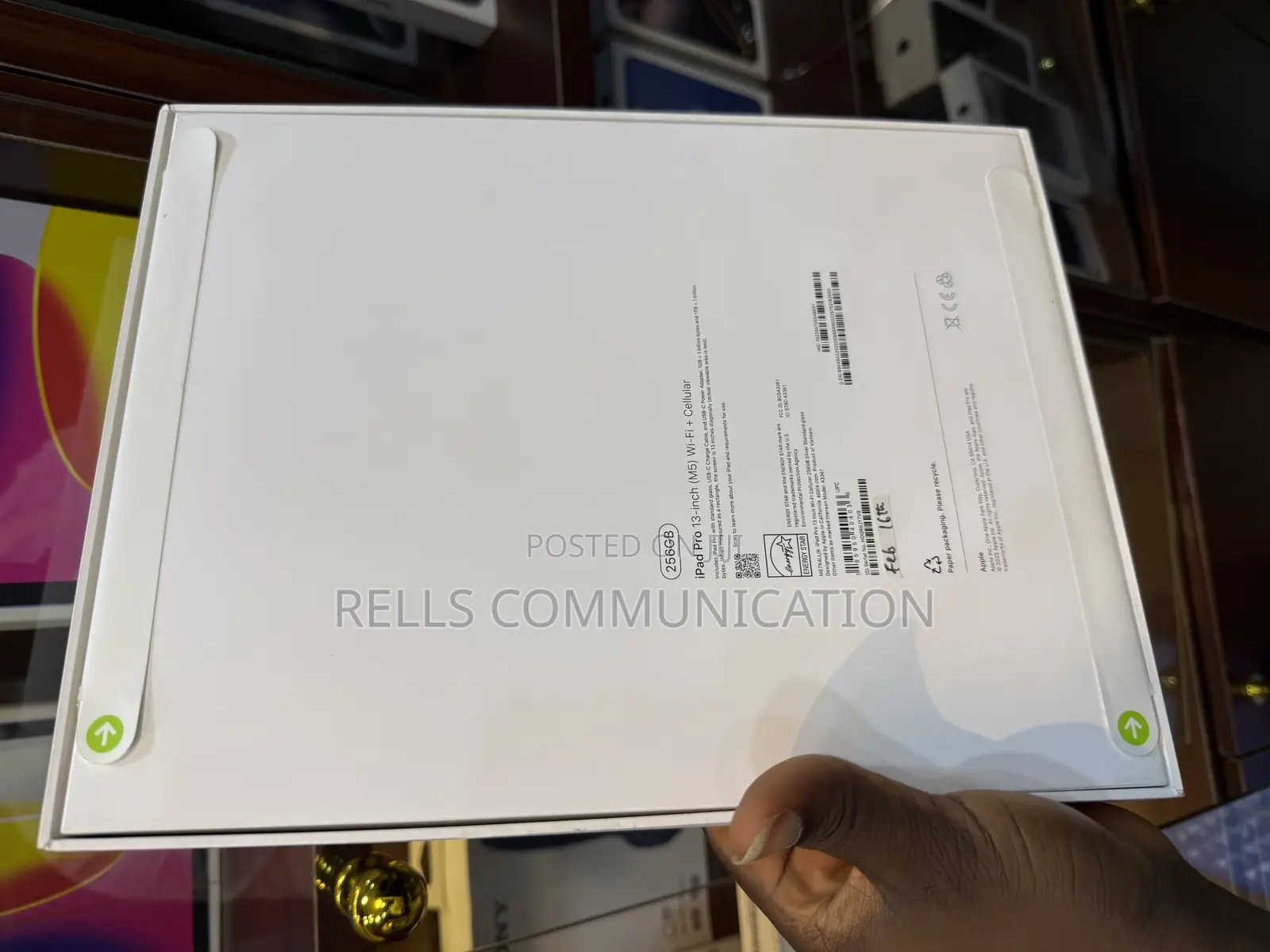 New Apple iPad Pro 13 (2025) 256 GB Black
