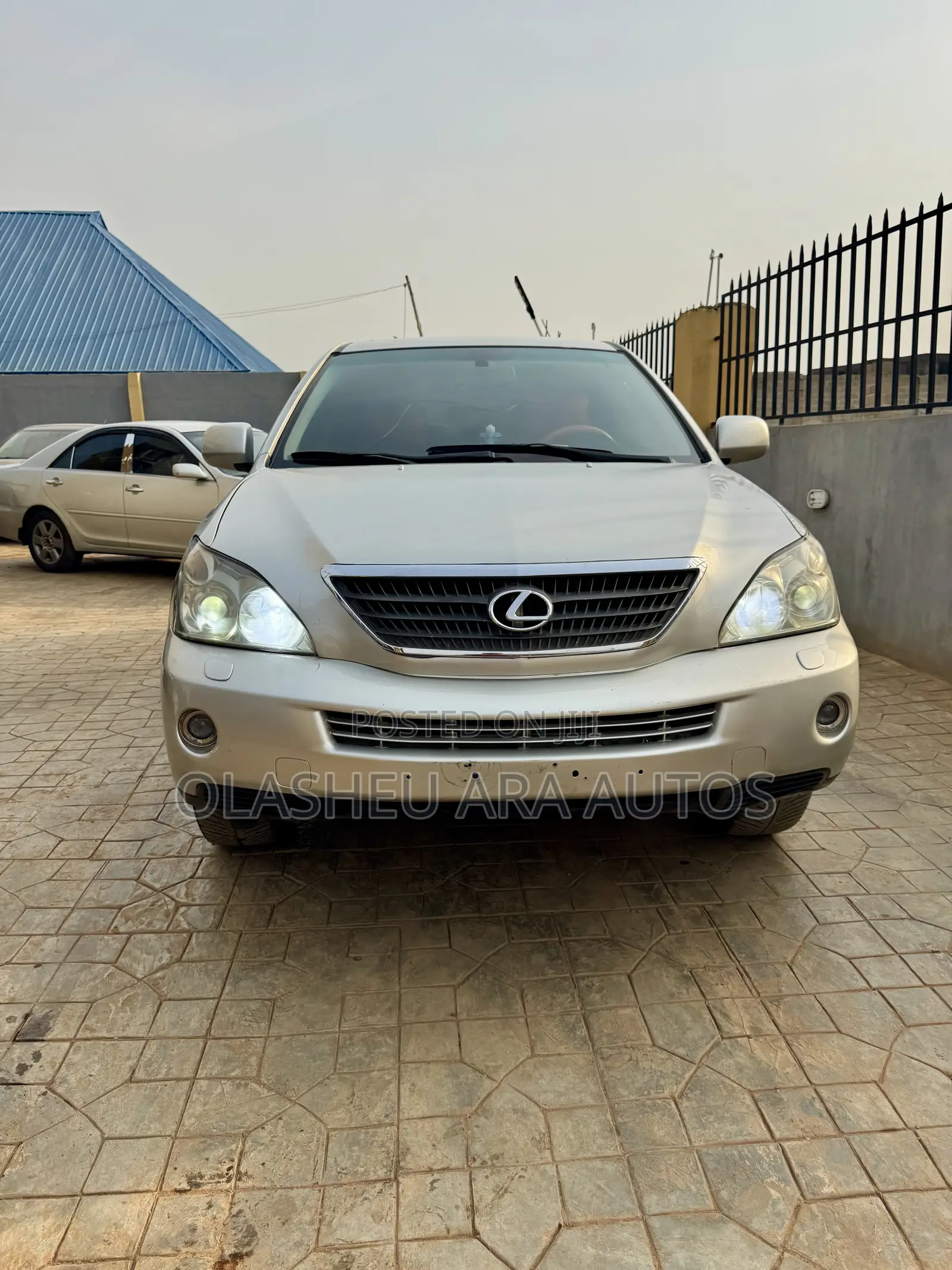 Lexus RX 330 2006 Gold