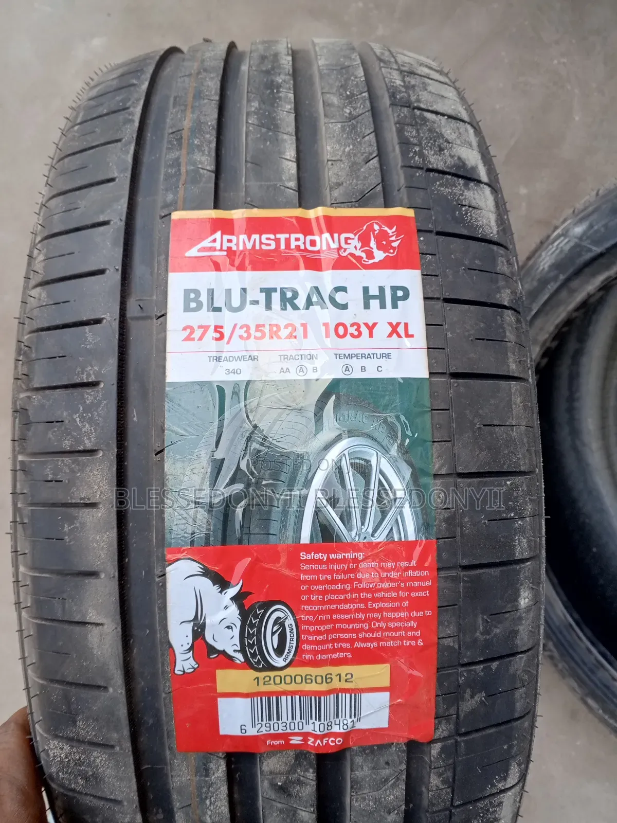 Armstrong 275/35r21