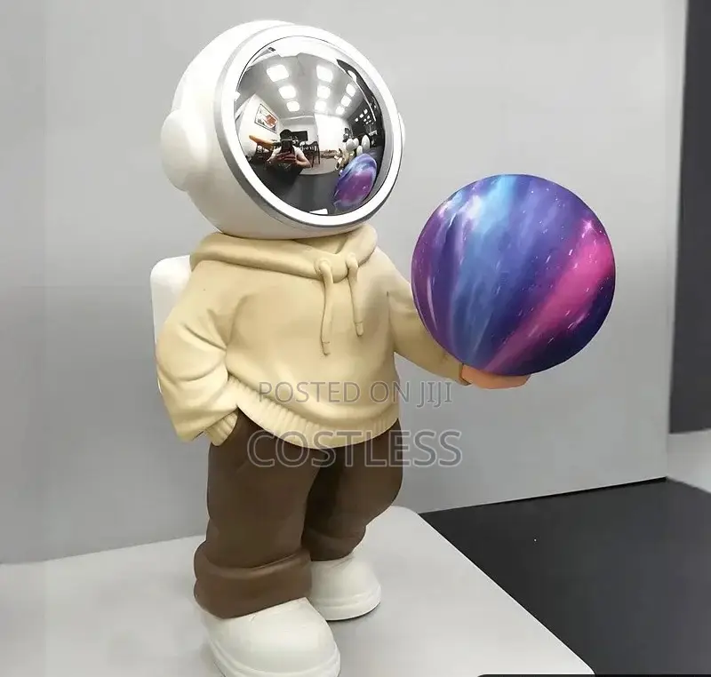 Rechargeable Astronaut Projector With Bluetooth Speaker/Fm Radio
