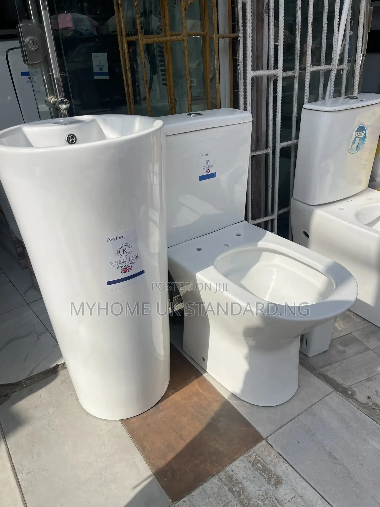 Twyford Water Closet Set With Standing Basin