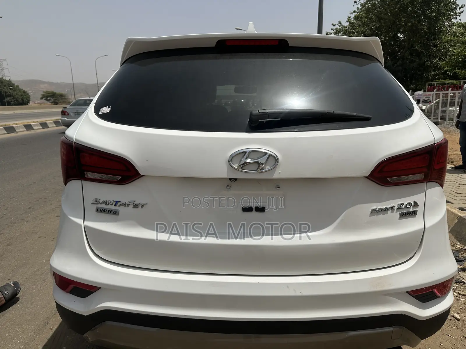 Hyundai Santa Fe SE AWD 2017 White