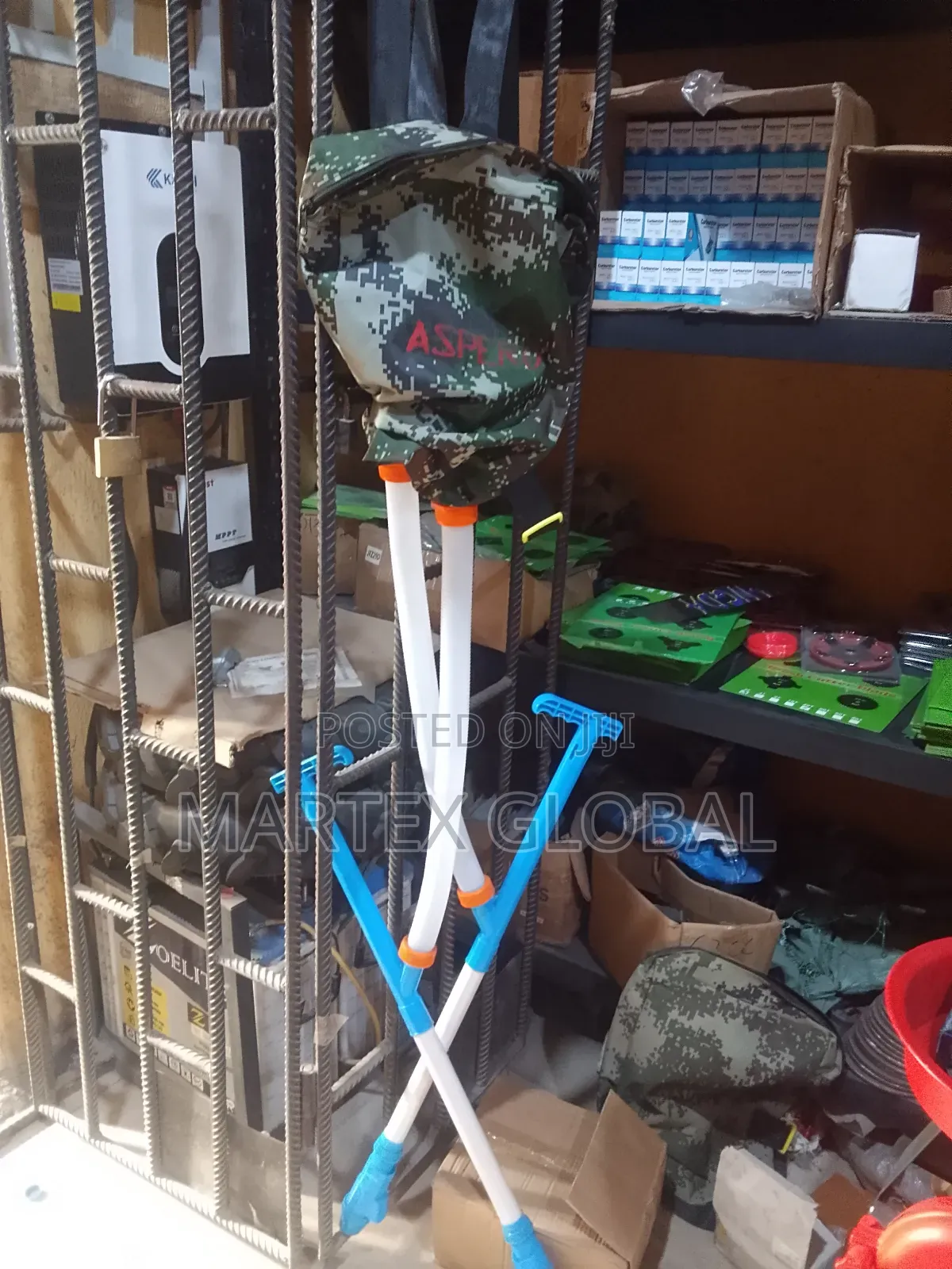Backable Fertiliser Applicator