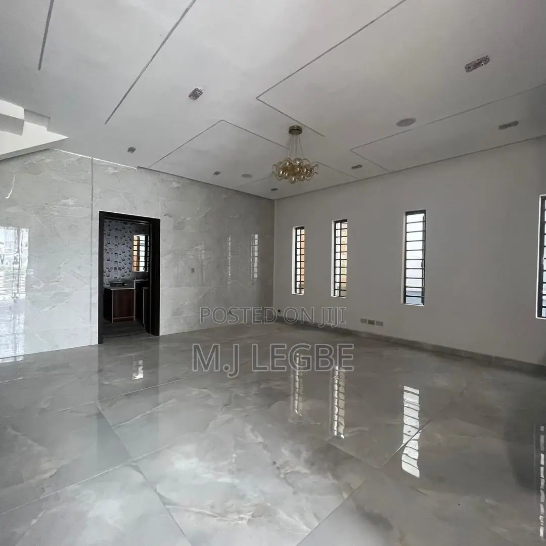 5bdrm Duplex in Osapa London, Lekki for sale