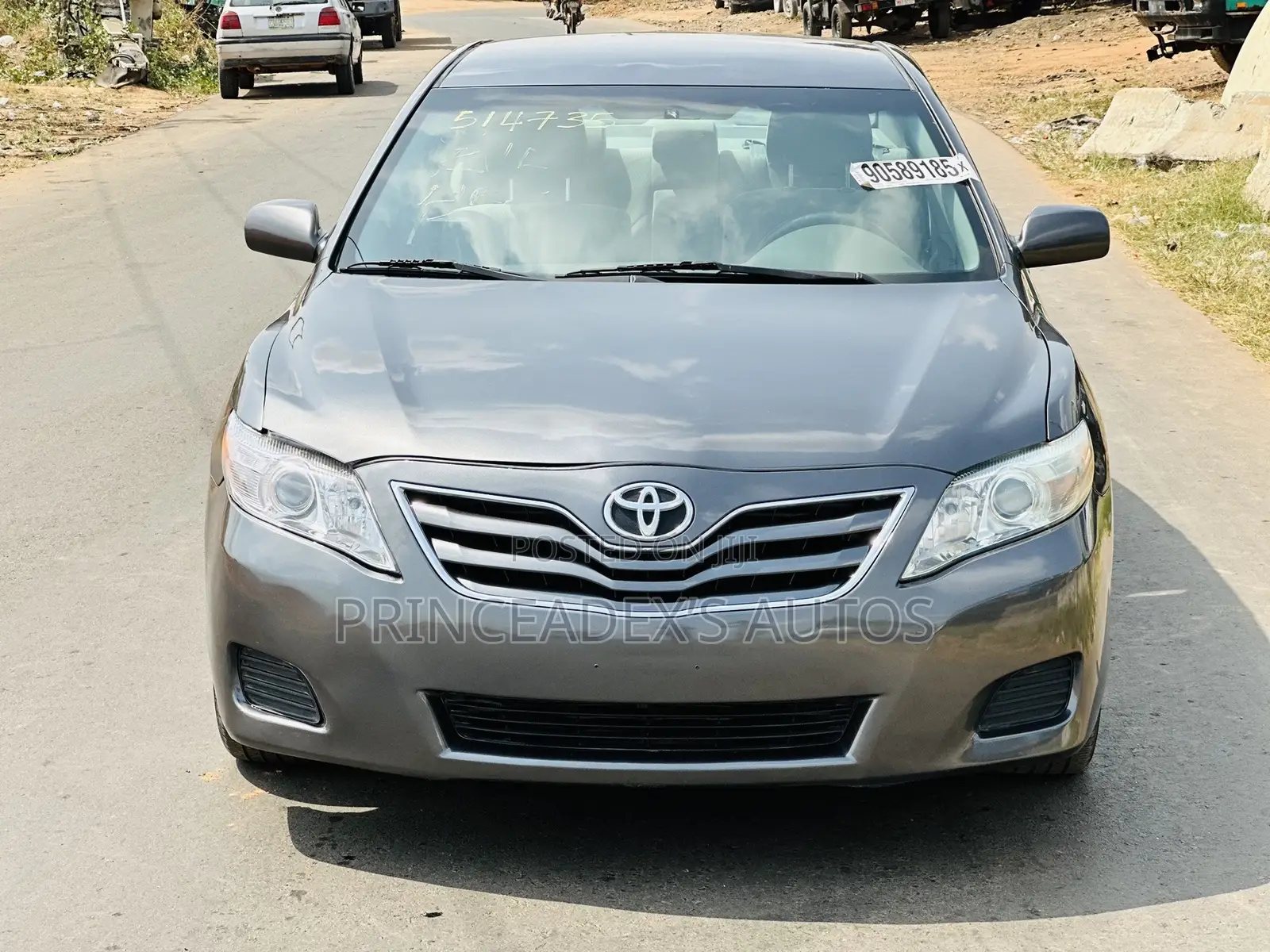 Toyota Camry LE 4dr Sedan (2.5L 4cyl 6AM) 2010 Gray