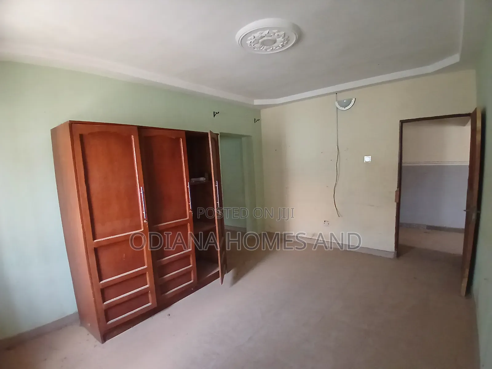 6bdrm Bungalow in Off Akala Expressway, Ibadan for sale