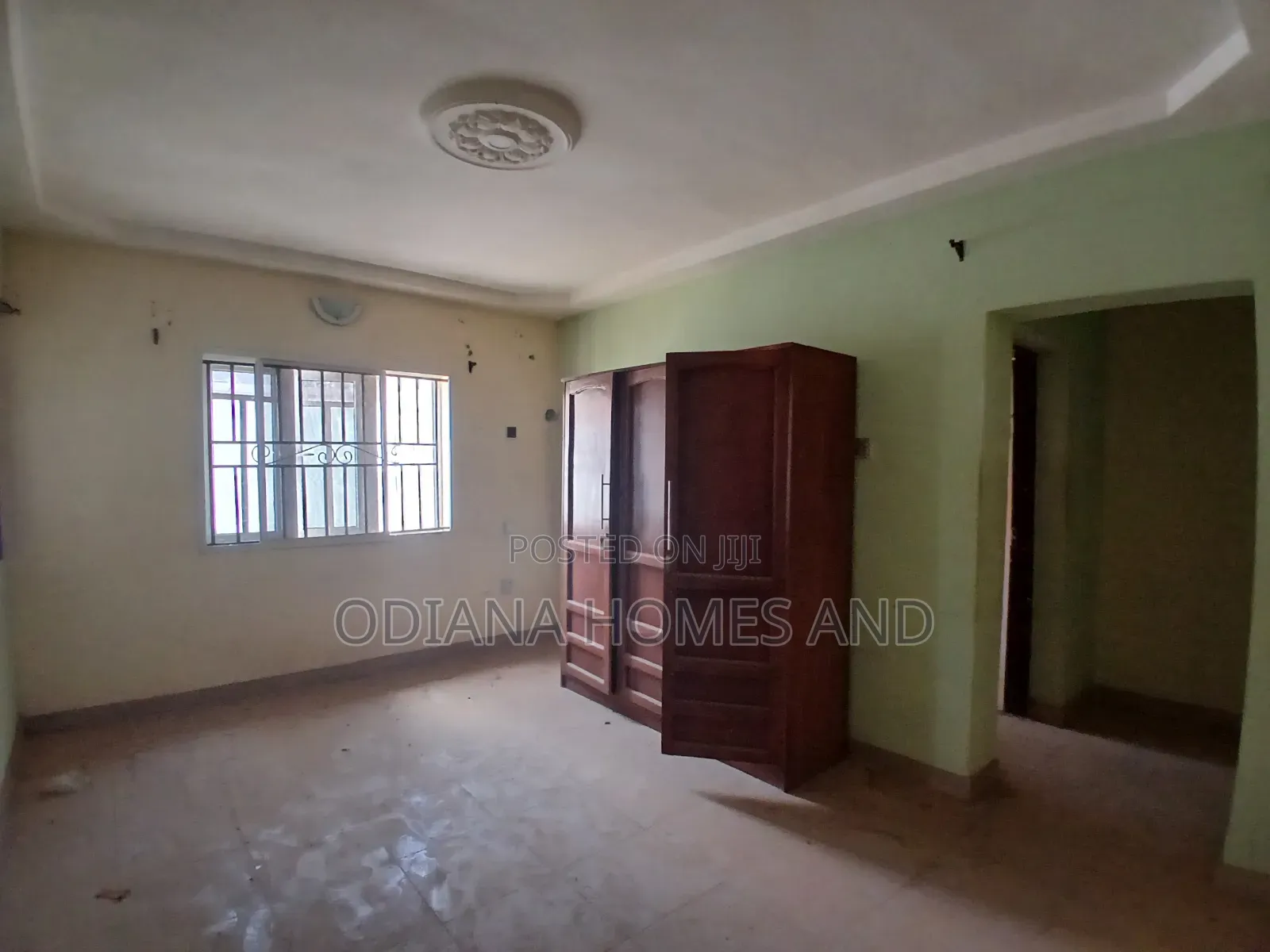 6bdrm Bungalow in Off Akala Expressway, Ibadan for sale