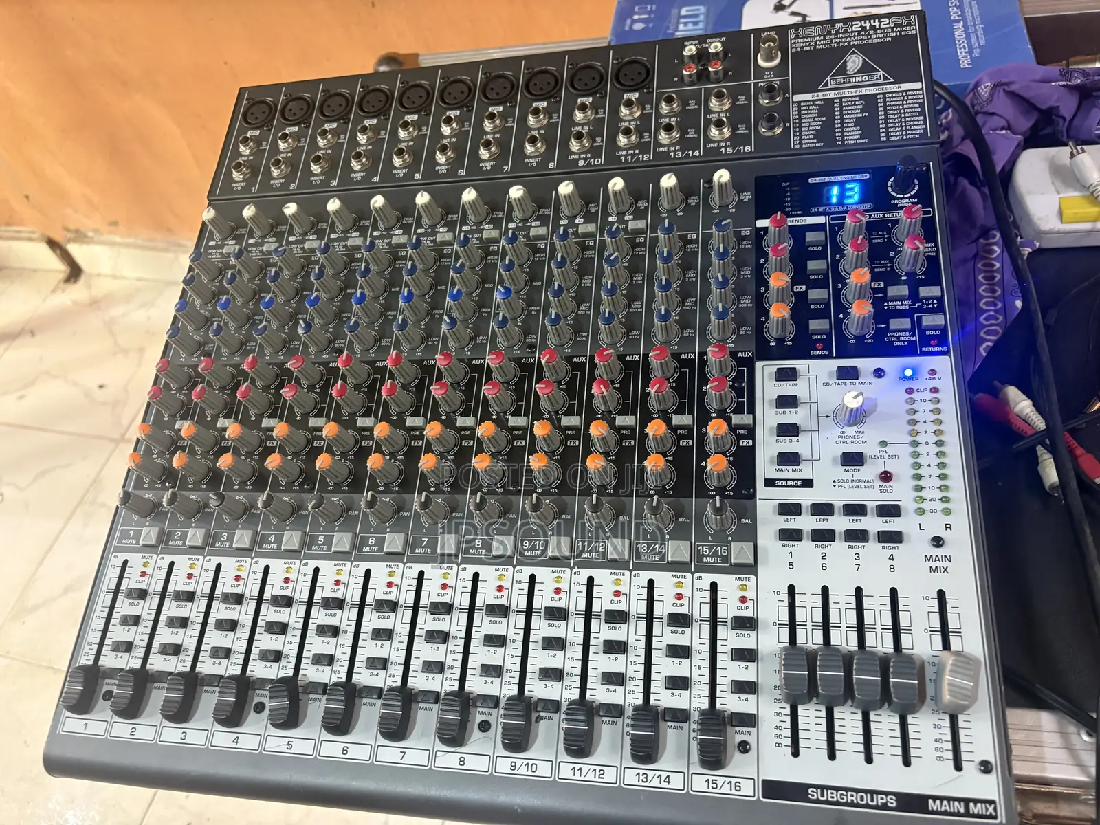 Behringer 16 Channels Mixer Xenyx 2442fx