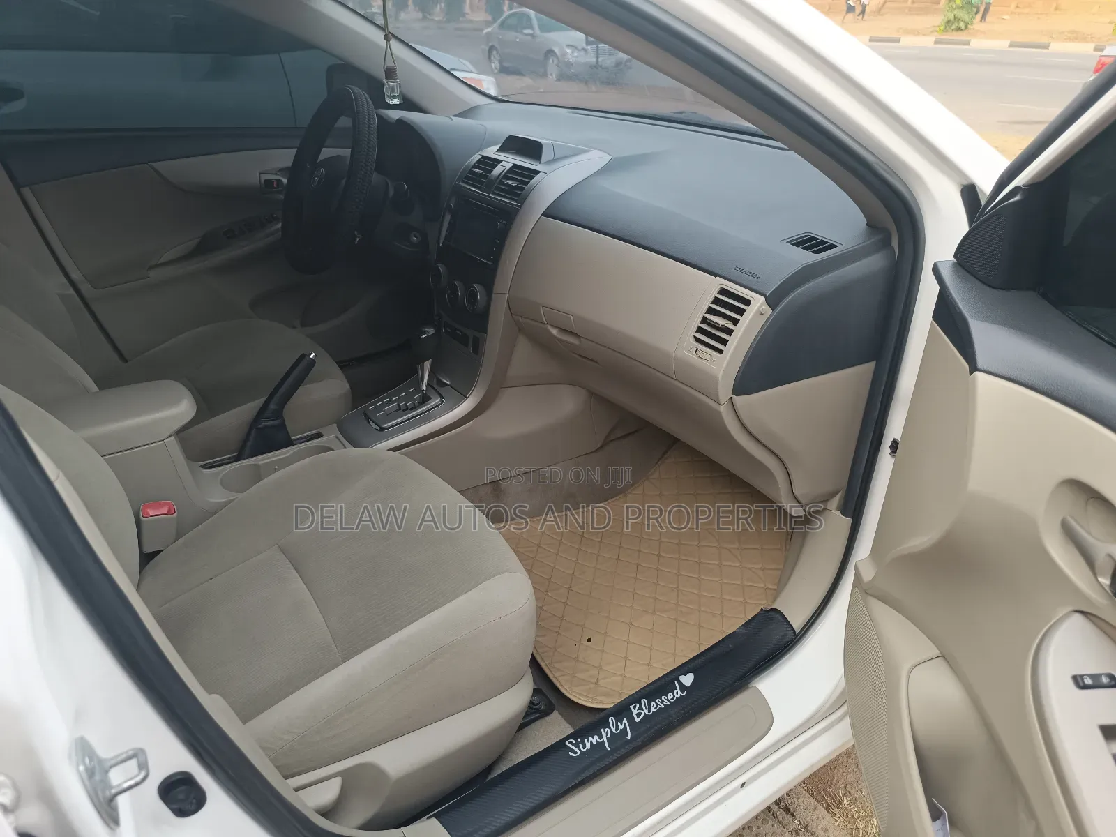 Toyota Corolla 2013 White