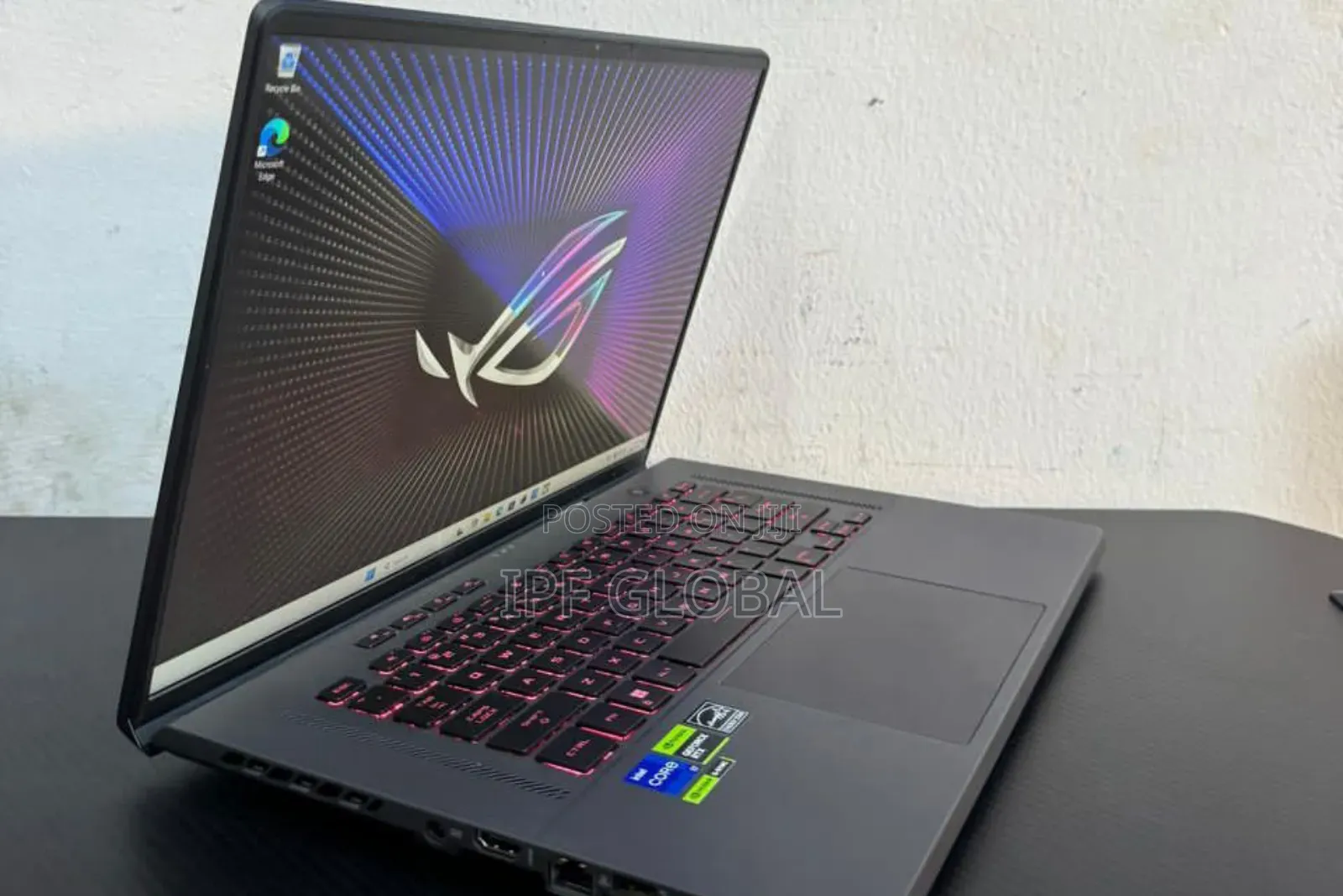 Laptop Asus ROG Zephyrus G16 16GB Intel Core i7 SSD 512GB