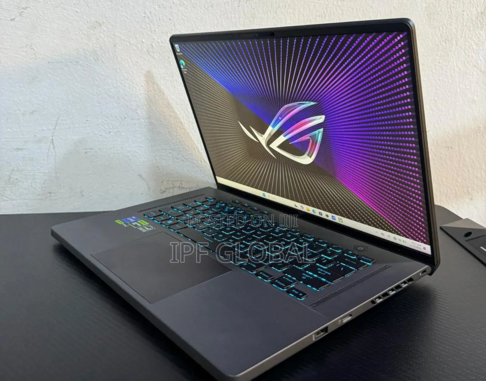 Laptop Asus ROG Zephyrus G16 16GB Intel Core i7 SSD 512GB