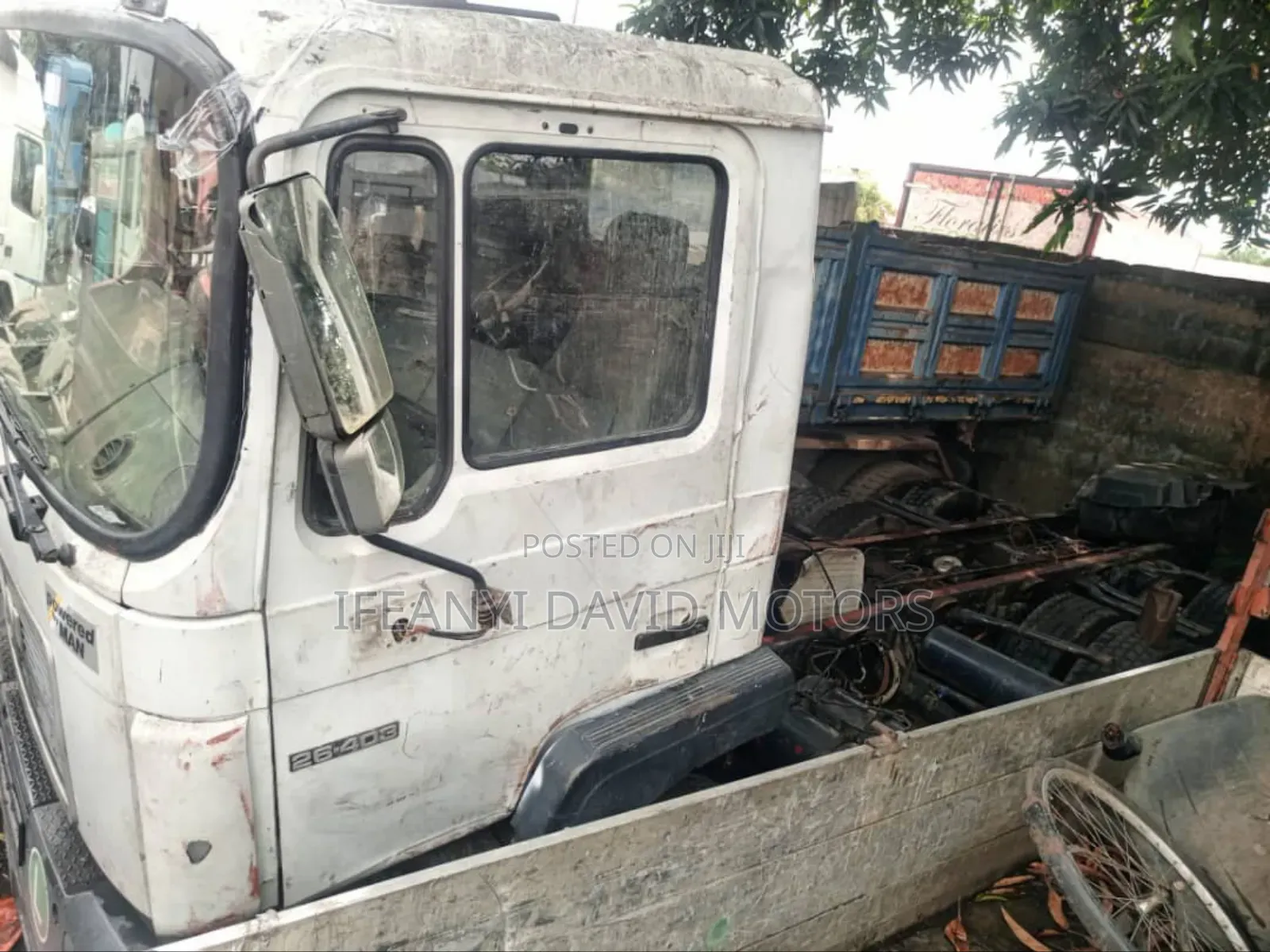 Man Diesel 8 Tyre Cap and Chassis