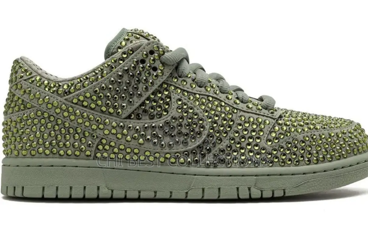 Newly Luxury Crystal Stone Nike Sb Dunk Low Sneakers Available :