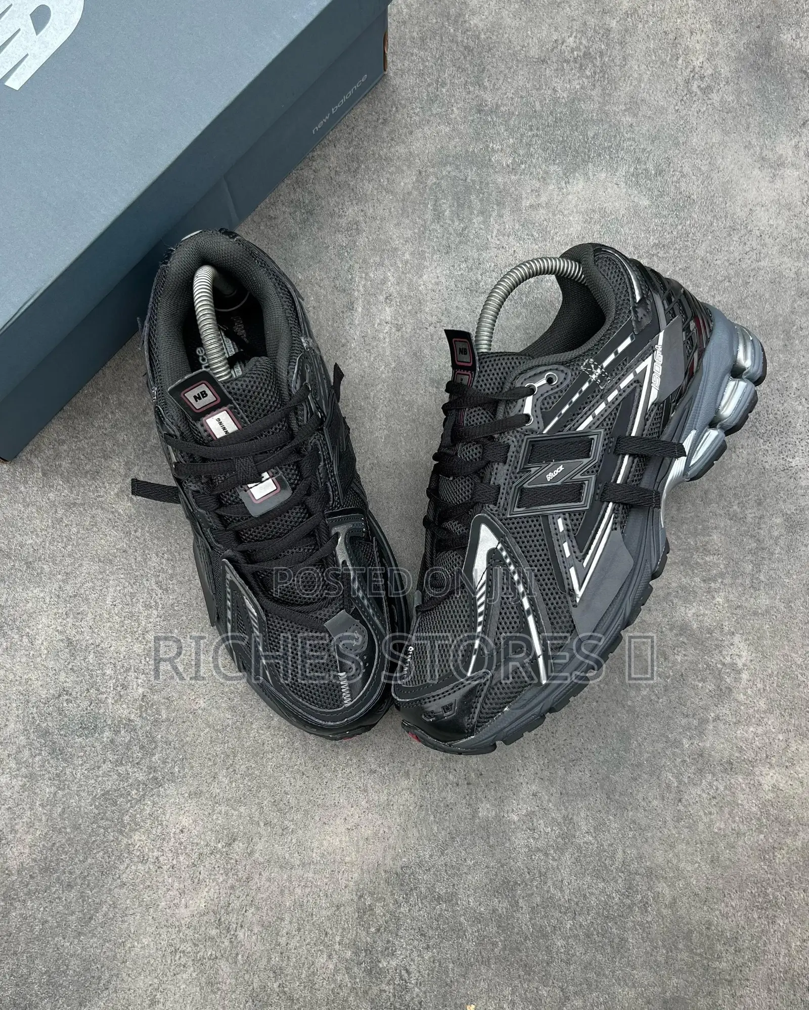 New Balance 1906a Triple Black