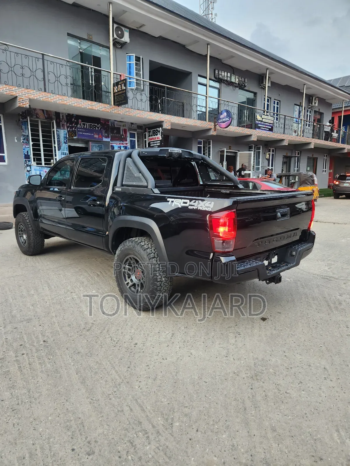 Toyota Tacoma TRD Off Road 2018 Black