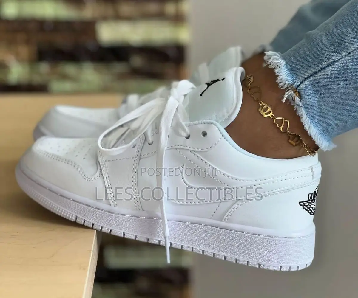 Nike Air Jordan1 Low White Sneakers