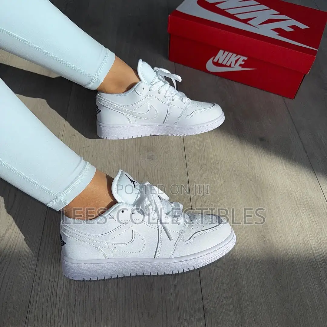 Nike Air Jordan1 Low White Sneakers