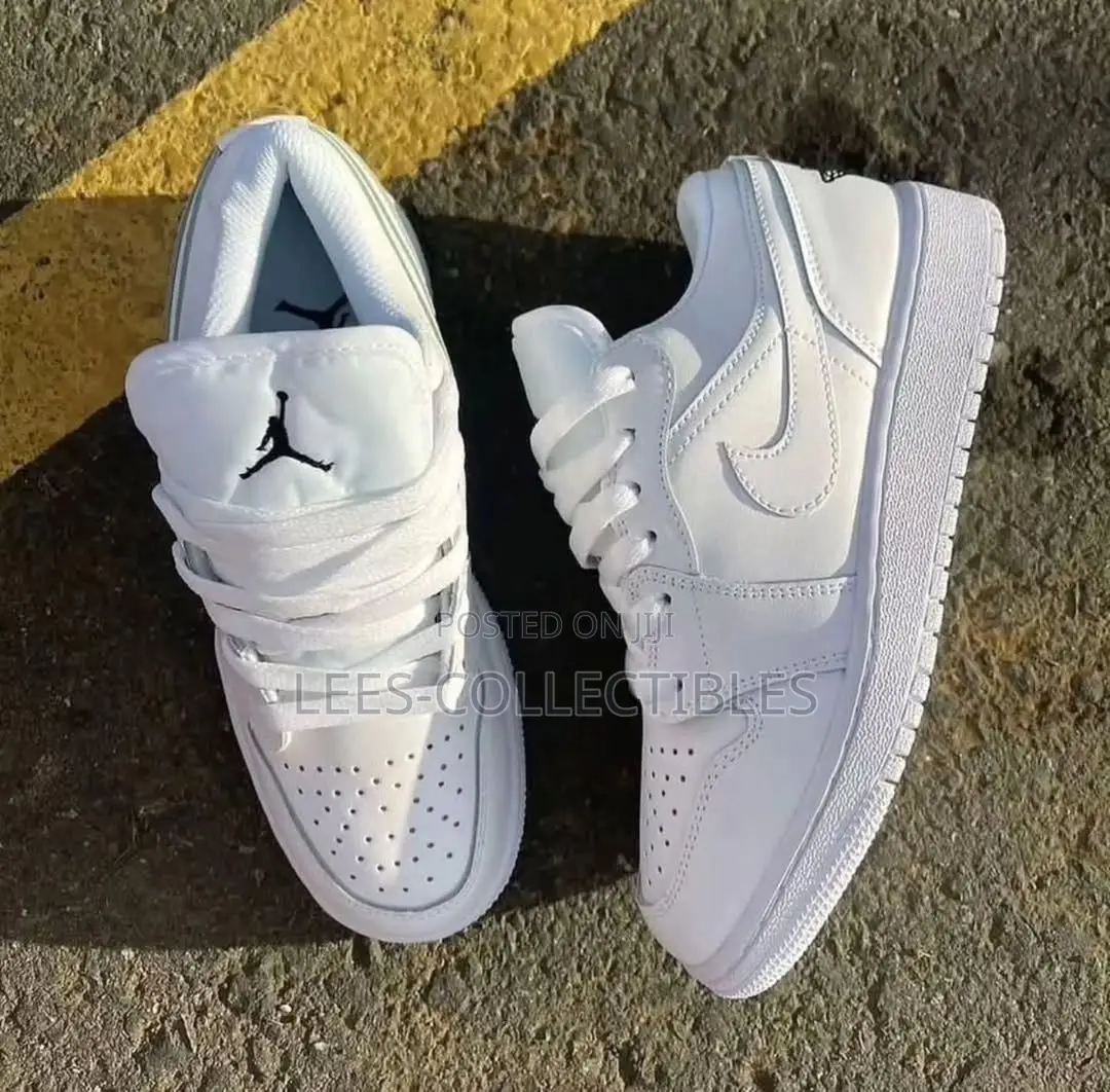 Nike Air Jordan1 Low White Sneakers