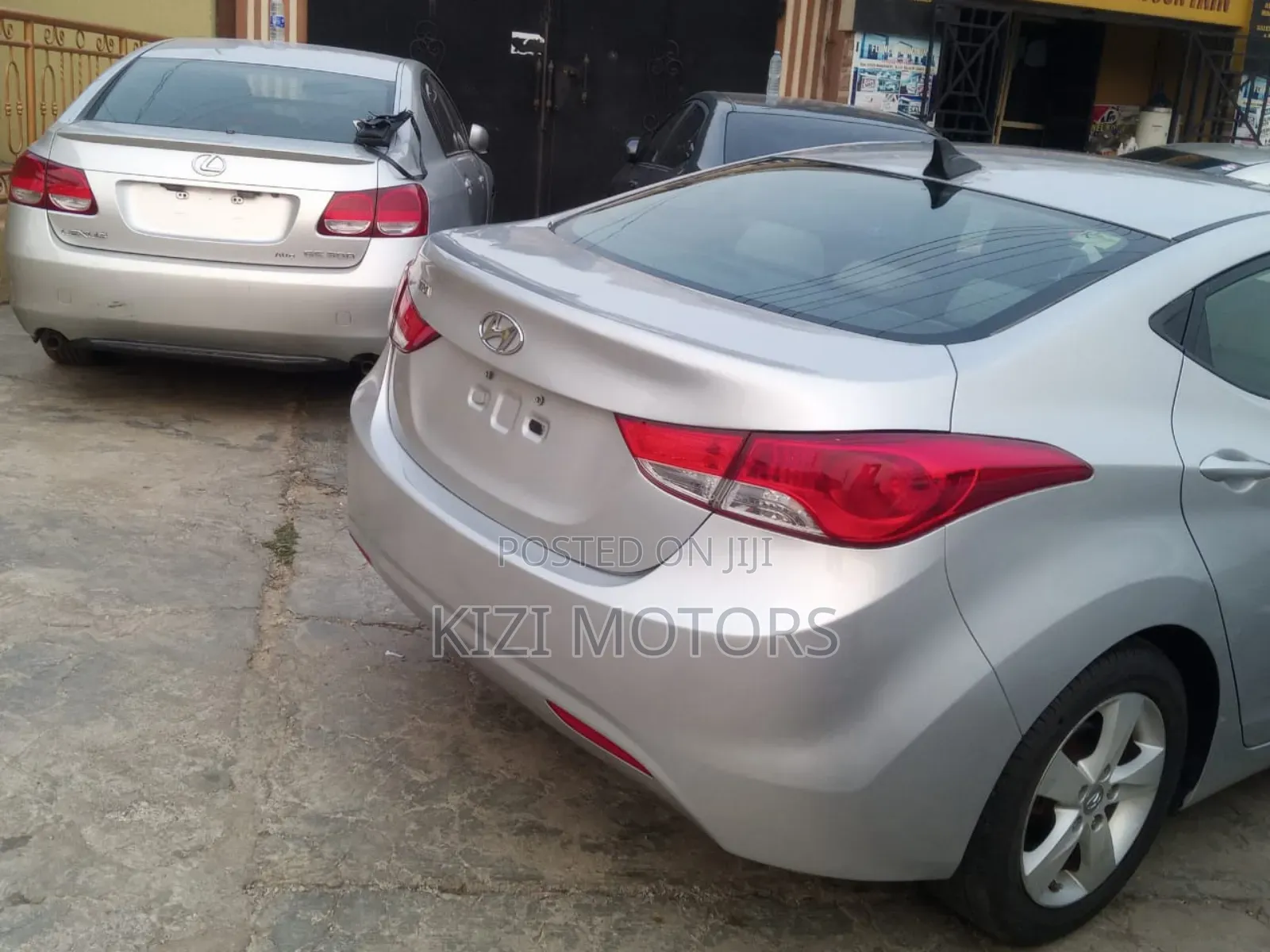 Hyundai Elantra GLS Sedan FWD (1.8L 4cyl 6M) 2013 Silver