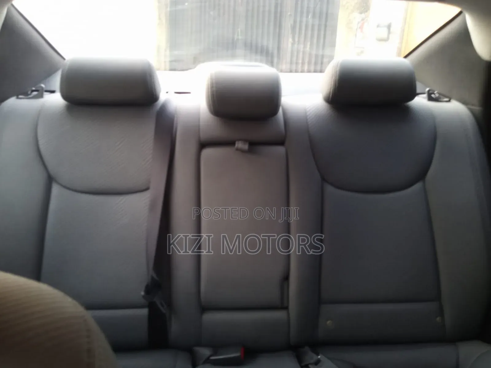 Hyundai Elantra Limited Sedan FWD (1.8L 4cyl 6A) 2013 Silver
