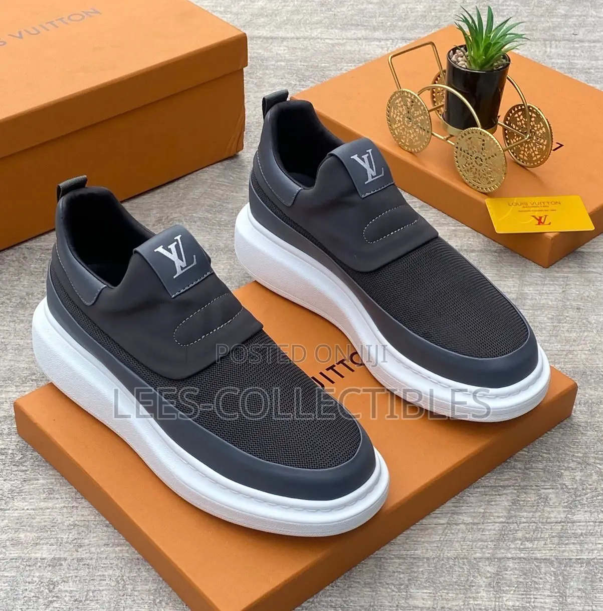 High Quality Louis Vuitton Laceless Sneakers