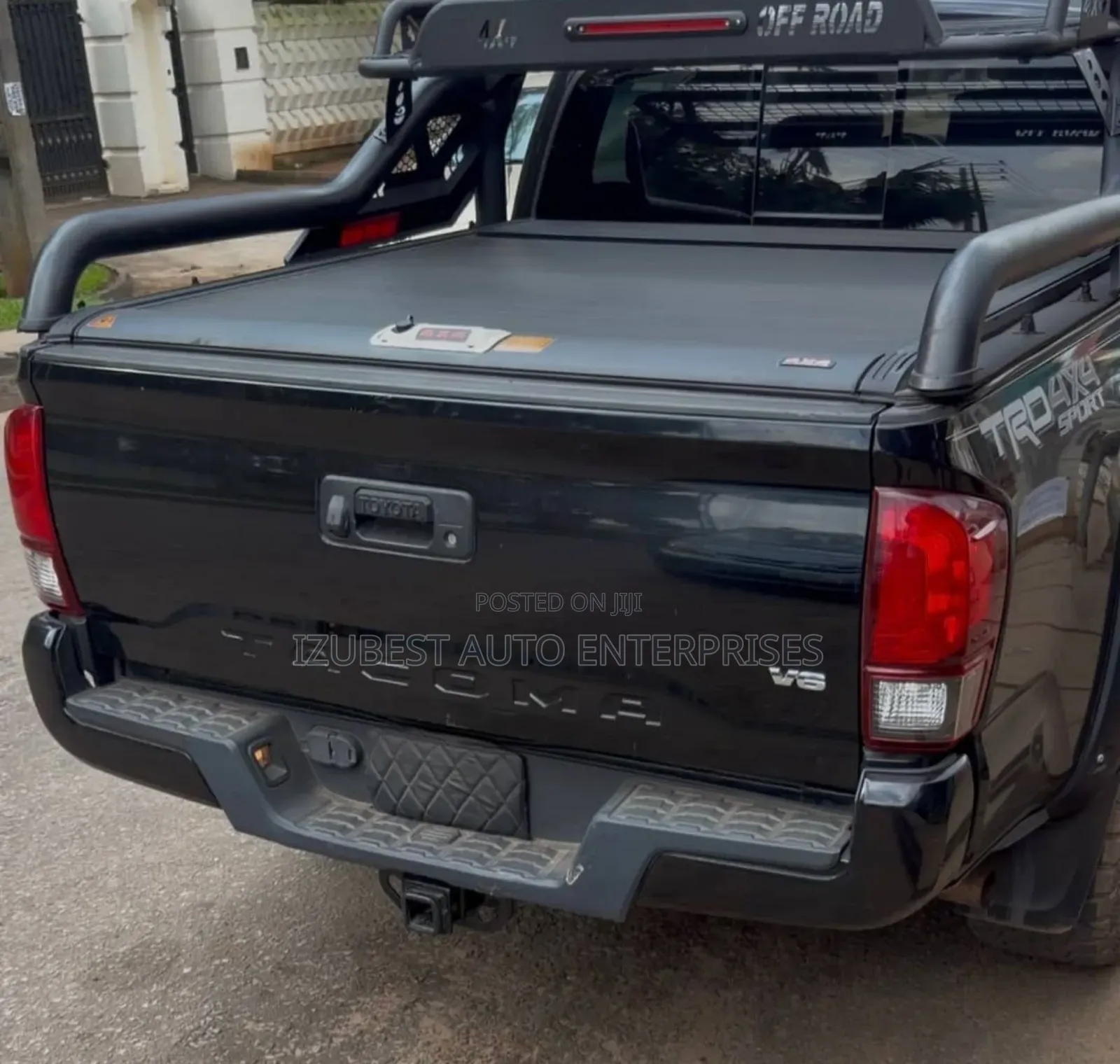 Rugged Bar and Roller Boot Cover Tacoma