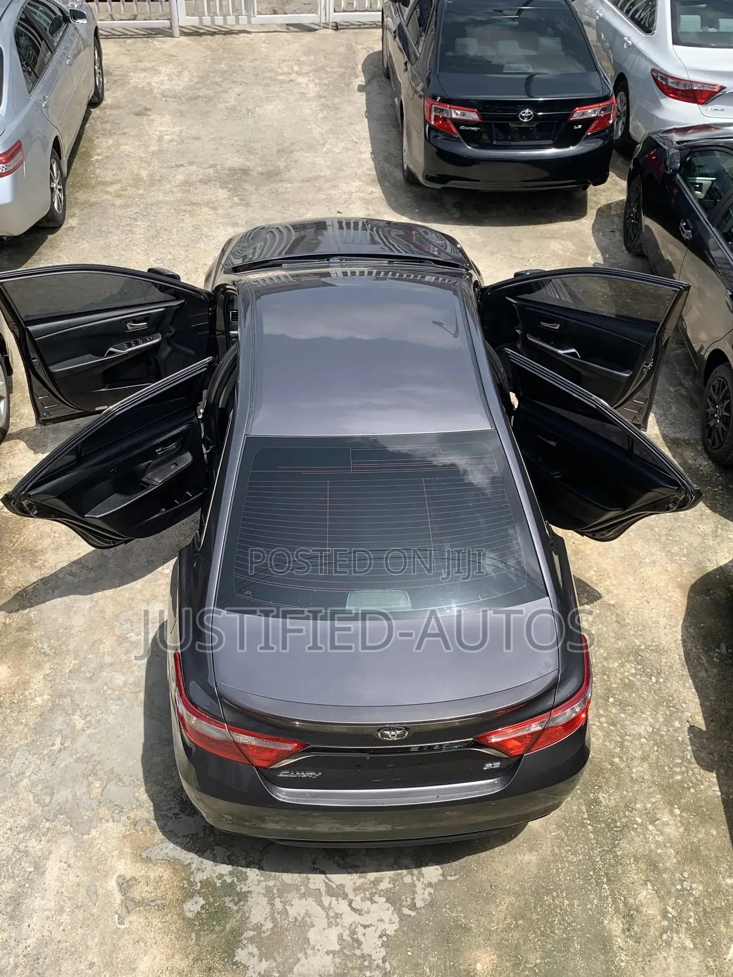 Toyota Camry 2016 Brown